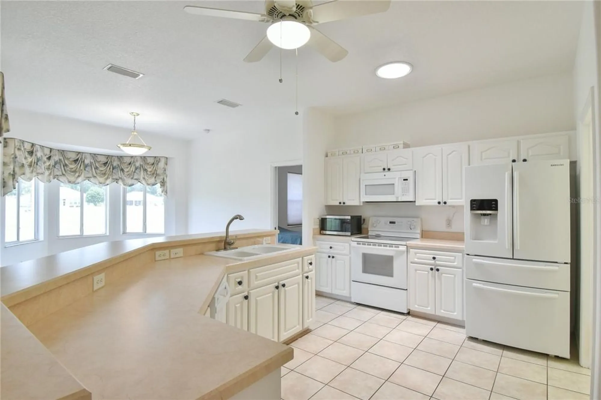 Property Slideshow image 11 of 30 | 5551 nw 25th loop, Ocala, FL, 34482