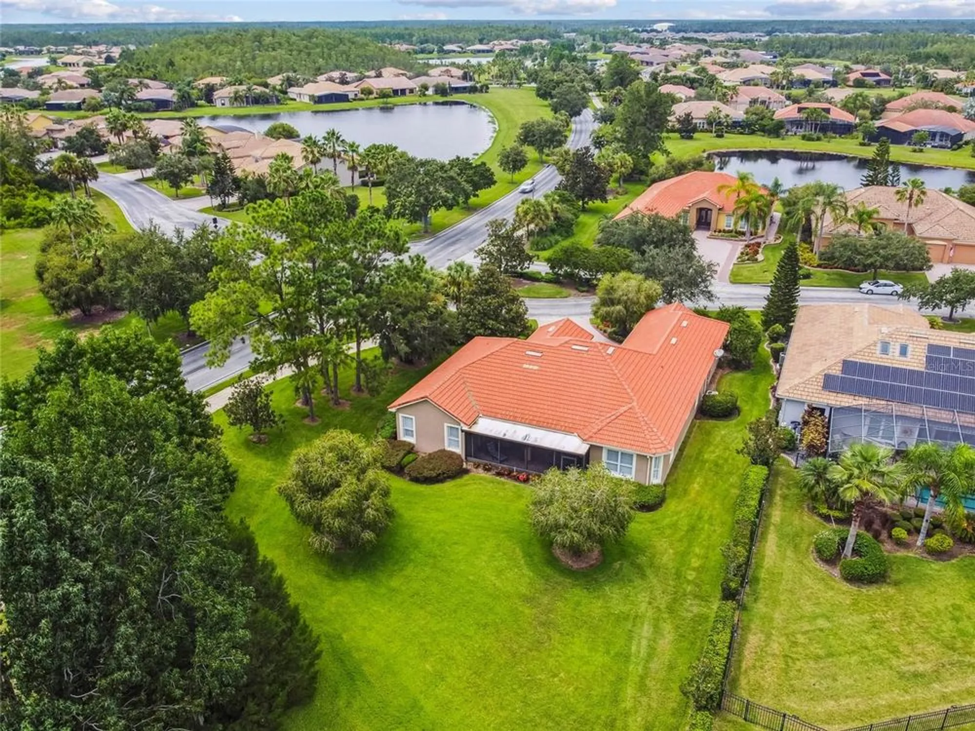 Property Slideshow image 3 of 56 | 542 viterra ct, Kissimmee, FL, 34759