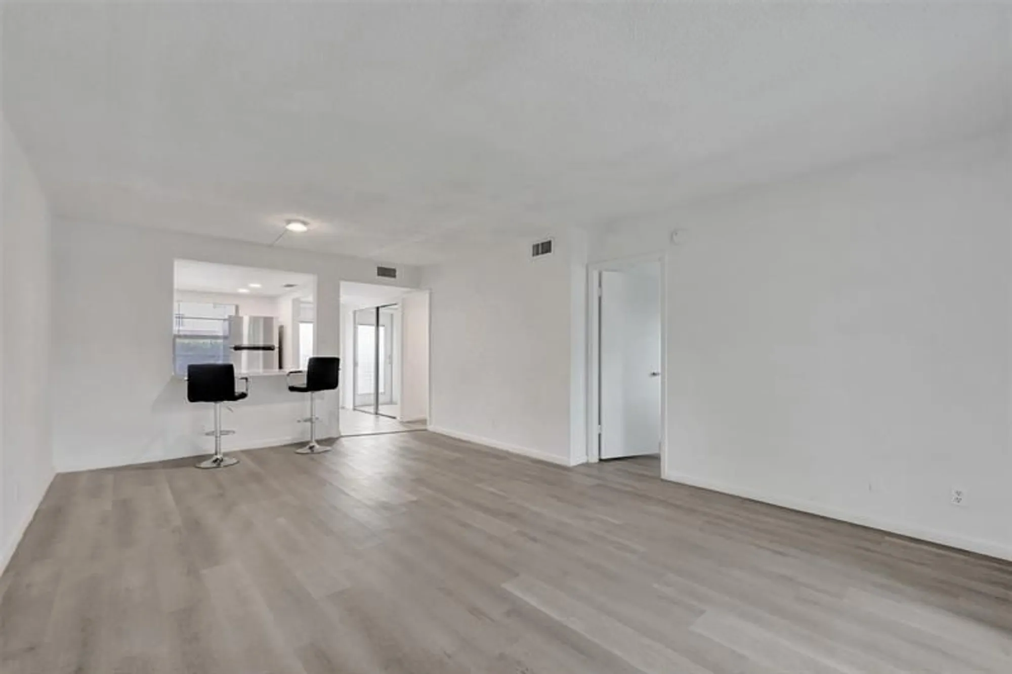 Property Slideshow image 14 of 60 | 7605 nw 5th pl apt 103, Margate, FL, 33063