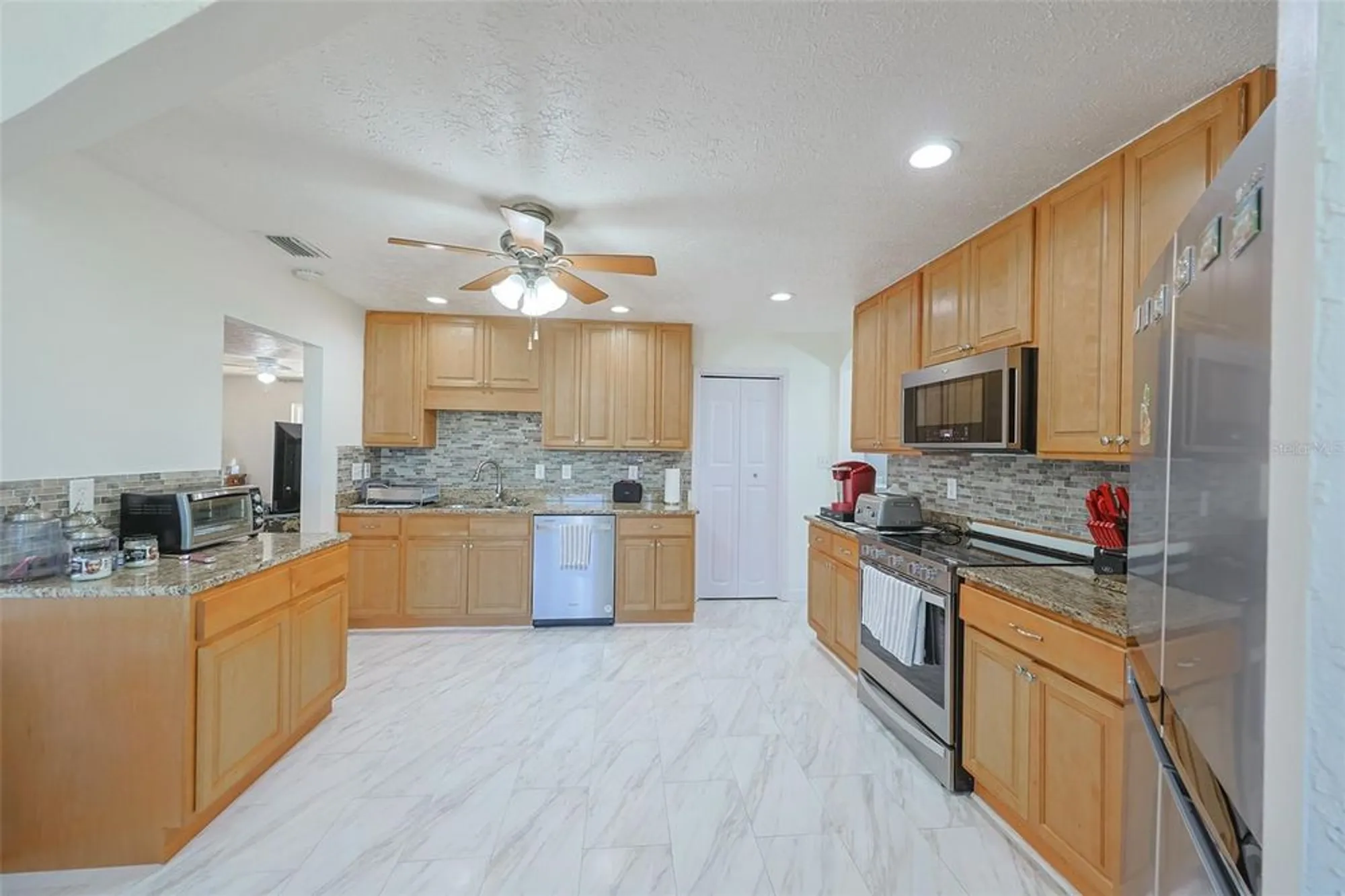 Property Slideshow image 17 of 39 | 627 fort duquesna dr, Sun City Center, FL, 33573