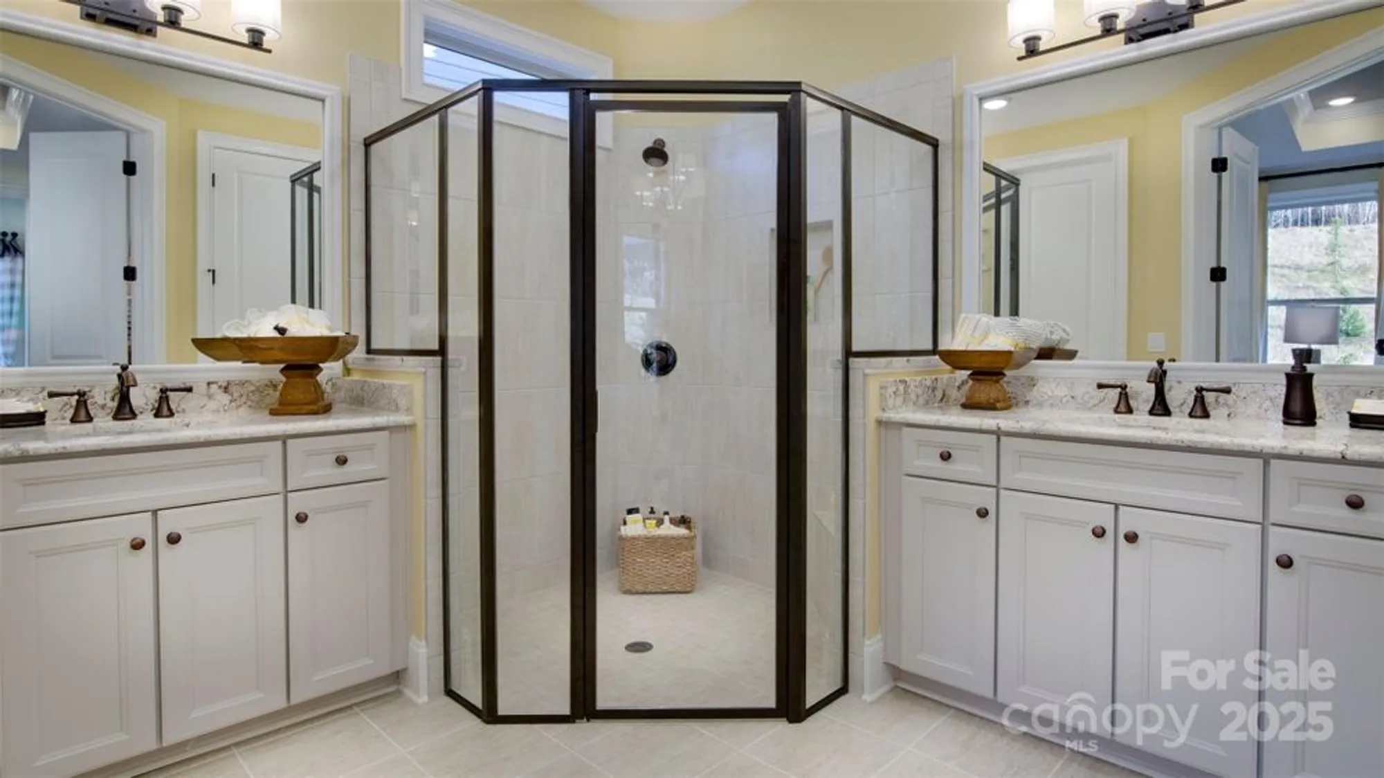 Property Slideshow image 6 of 19 | 8917 silver springs ct, Charlotte, NC, 28215