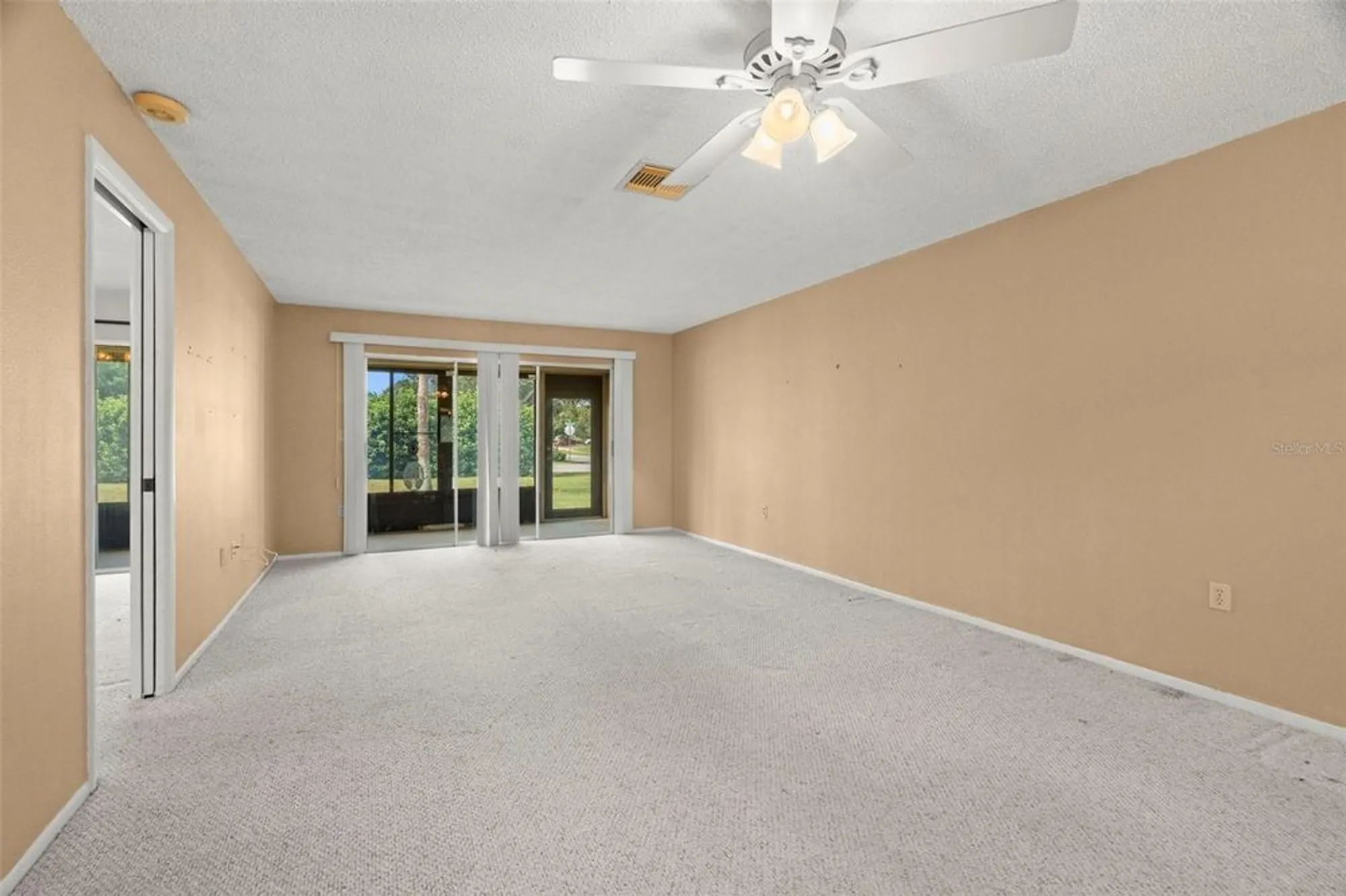 Property Slideshow image 19 of 39 | 8111 braddock cir 6, Port Richey, FL, 34668