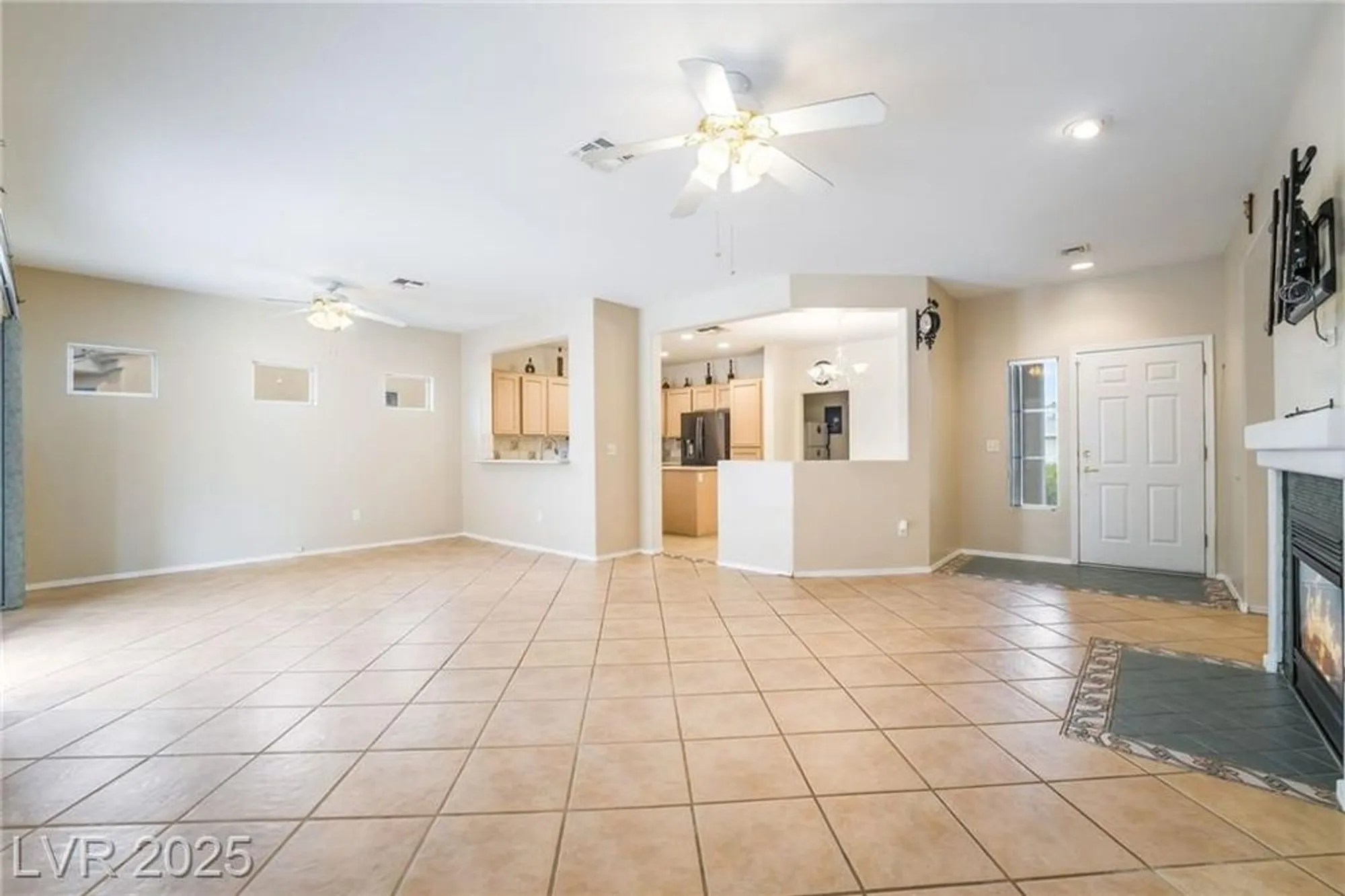 Property Slideshow image 16 of 58 | 2539 evansville ave, Henderson, NV, 89052