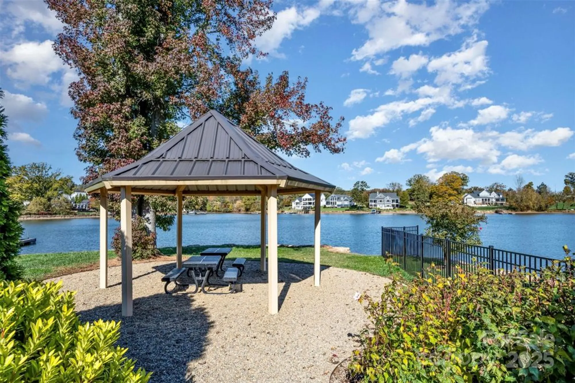 Property Slideshow image 37 of 44 | 131 canoe pole ln, Mooresville, NC, 28117