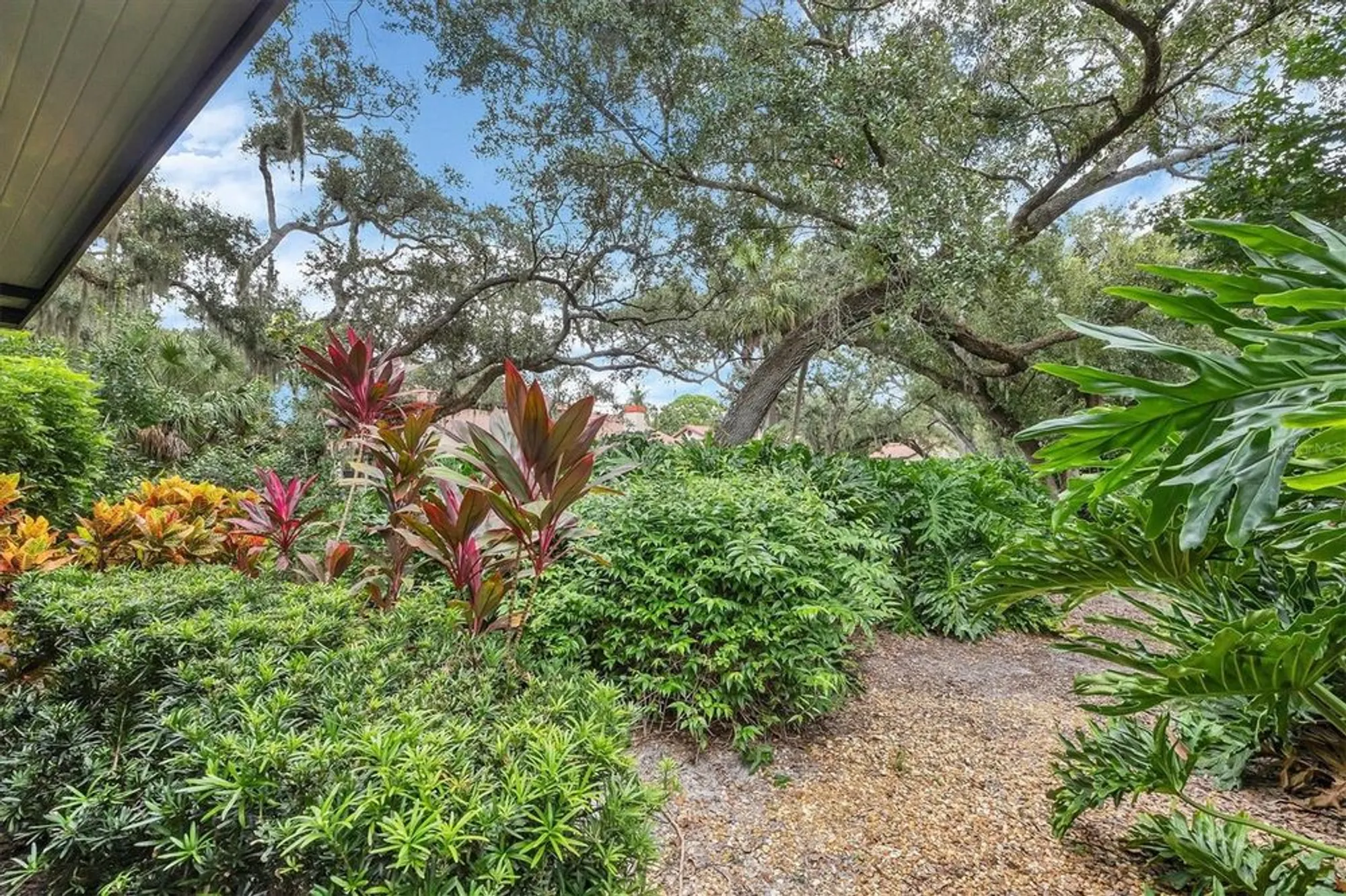 Property Slideshow image 65 of 94 | 7254 oak moss dr 72, Sarasota, FL, 34241