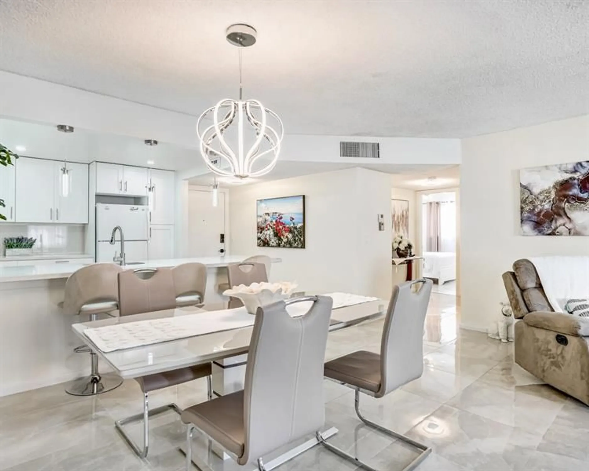 Property Slideshow image 14 of 25 | 4751 nw 21st st 300, Lauderhill, FL, 33313