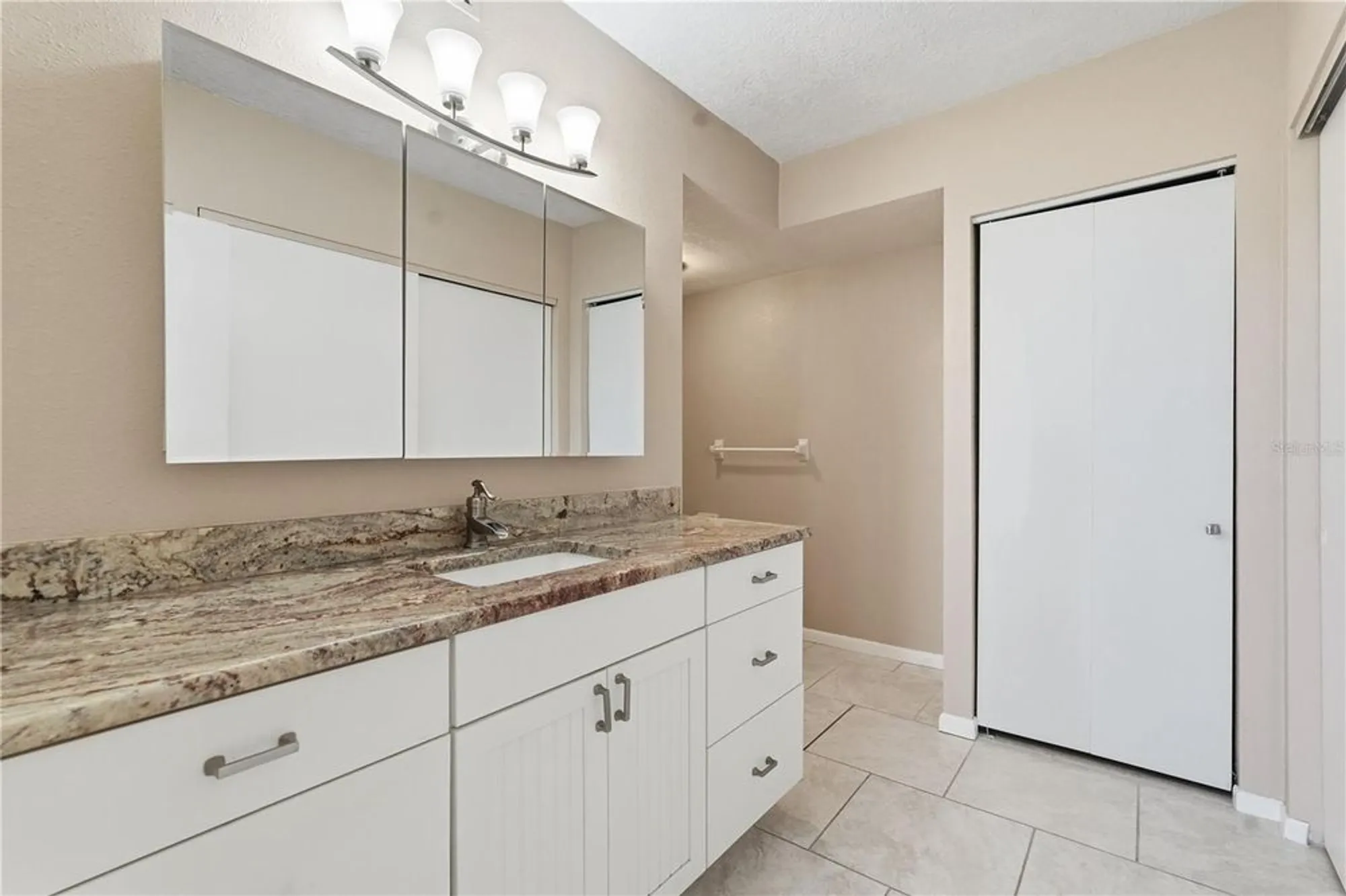 Property Slideshow image 12 of 22 | 30 turner st apt 408, Clearwater, FL, 33756