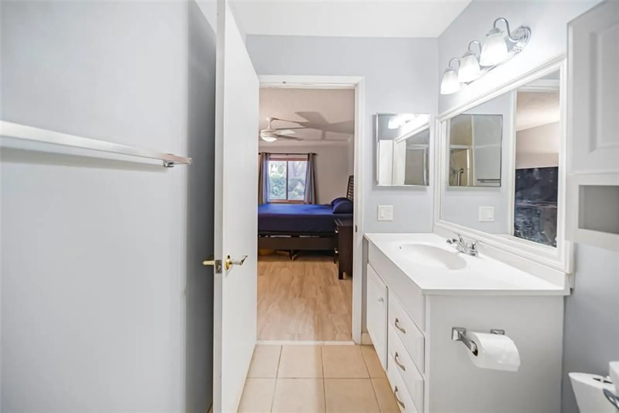 Property Slideshow image 21 of 34 | 18527 horizon ave b, Boca Raton, FL, 33496