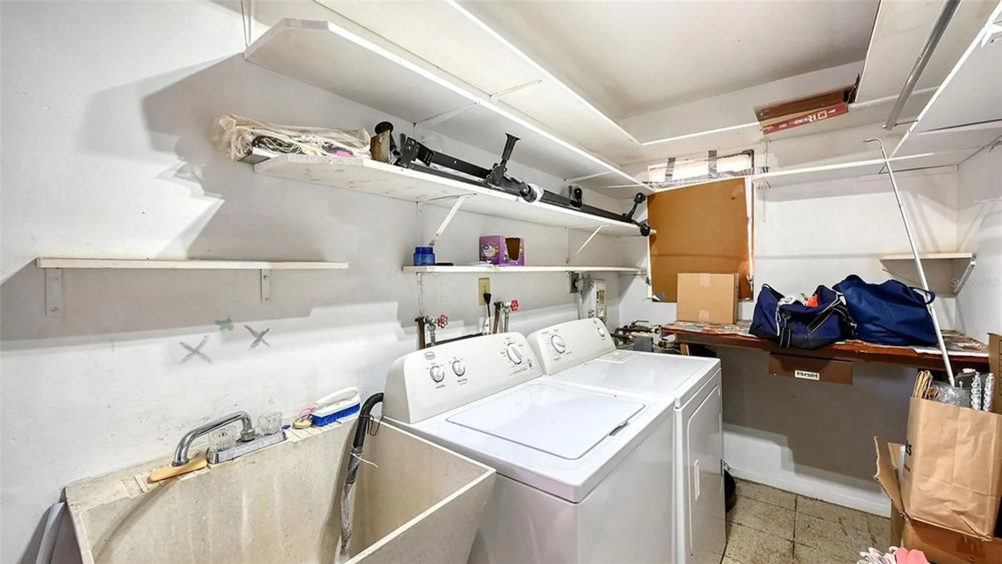 Property Slideshow image 28 of 47 | 5474 riverbluff cir v35, Sarasota, FL, 34231