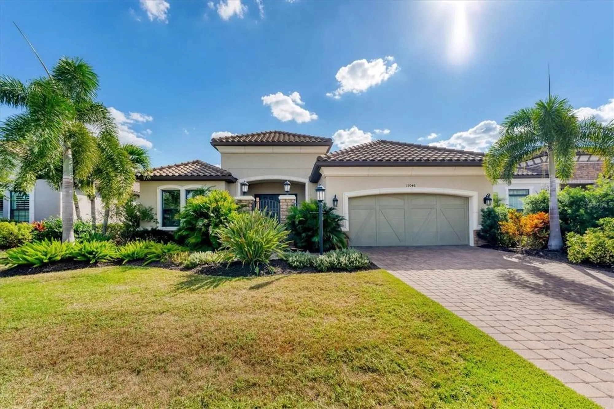 Property Slideshow image 2 of 85 | 13046 sorrento way, Bradenton, FL, 34211