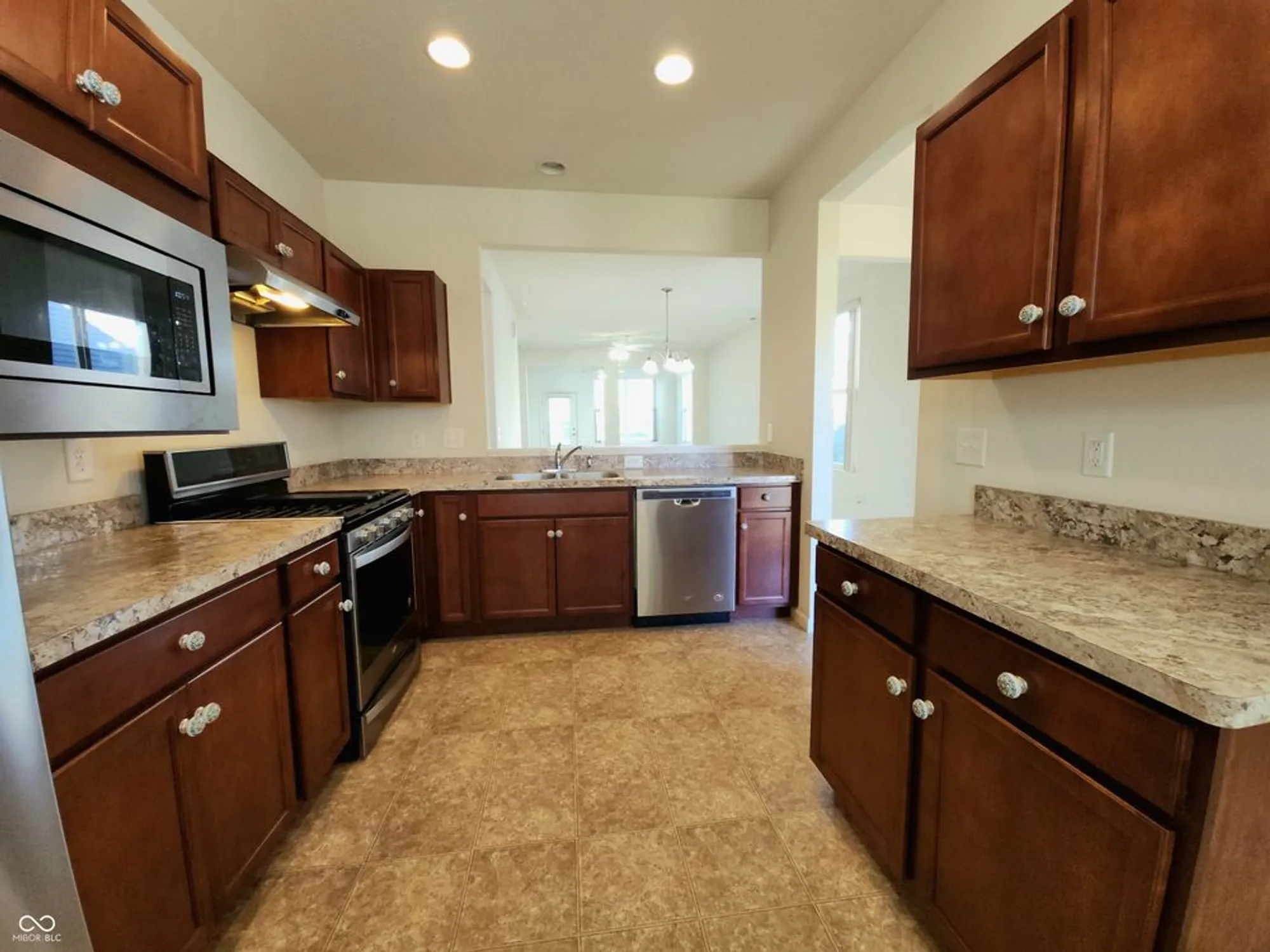 Property Slideshow image 32 of 56 | 4889 lilium dr, Plainfield, IN, 46168