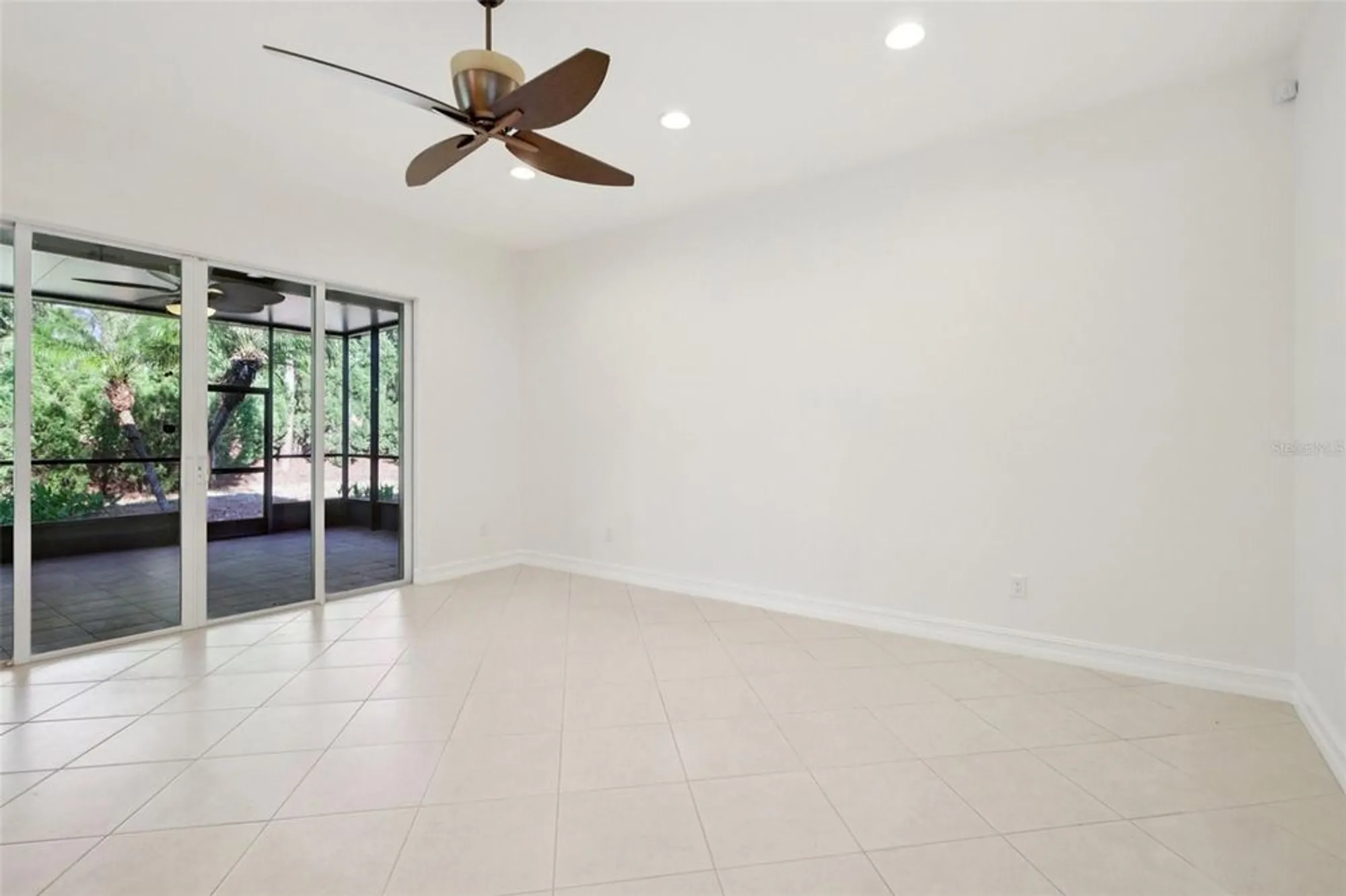 Property Slideshow image 7 of 53 | 5004 sandy brook cir, Wimauma, FL, 33598