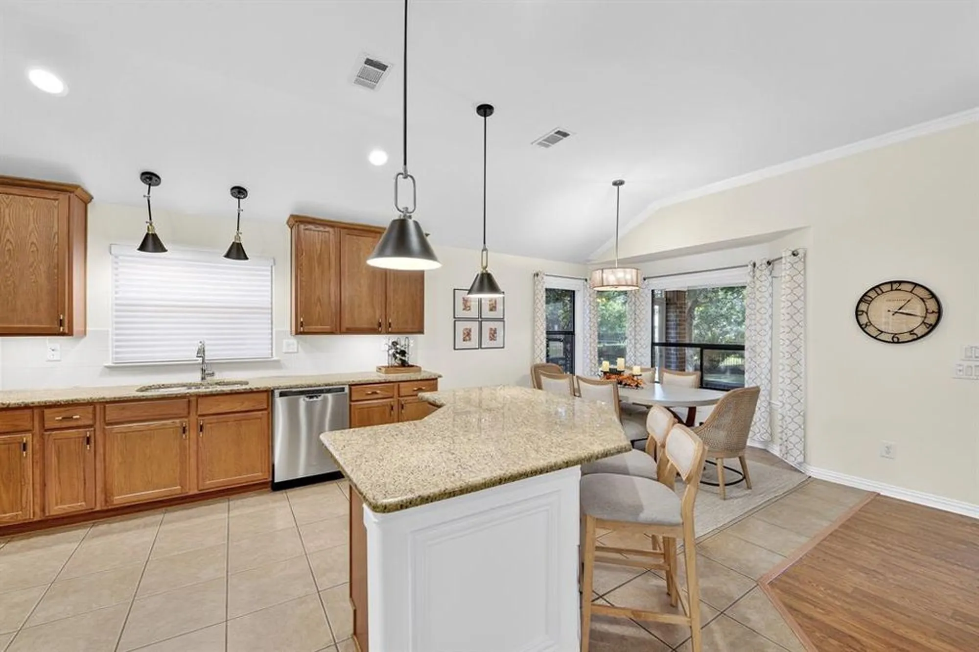 Property Slideshow image 14 of 29 | 9609 pinewood dr, Denton, TX, 76207