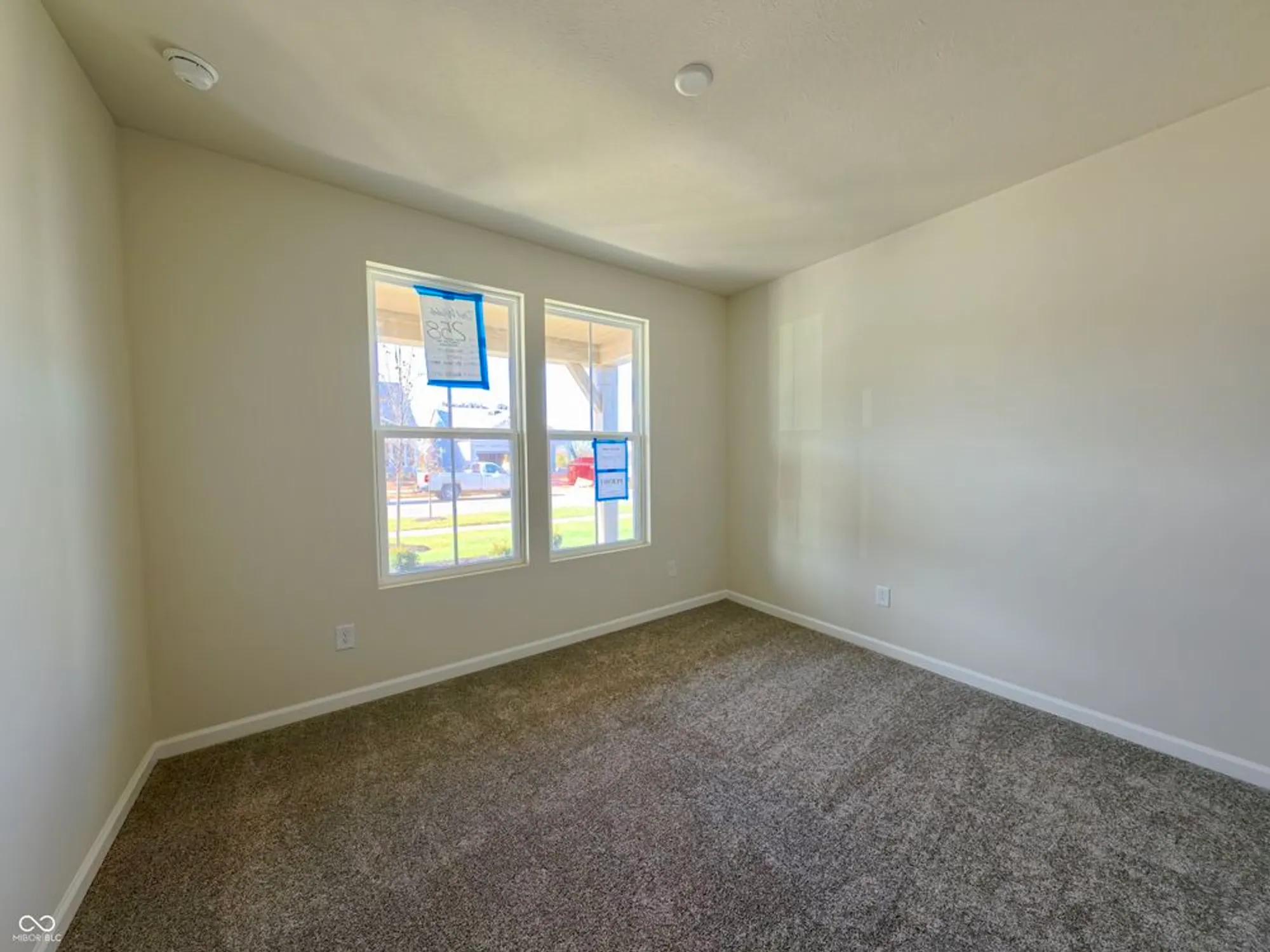 Property Slideshow image 15 of 61 | 811 daisy st, Greenwood, IN, 46143