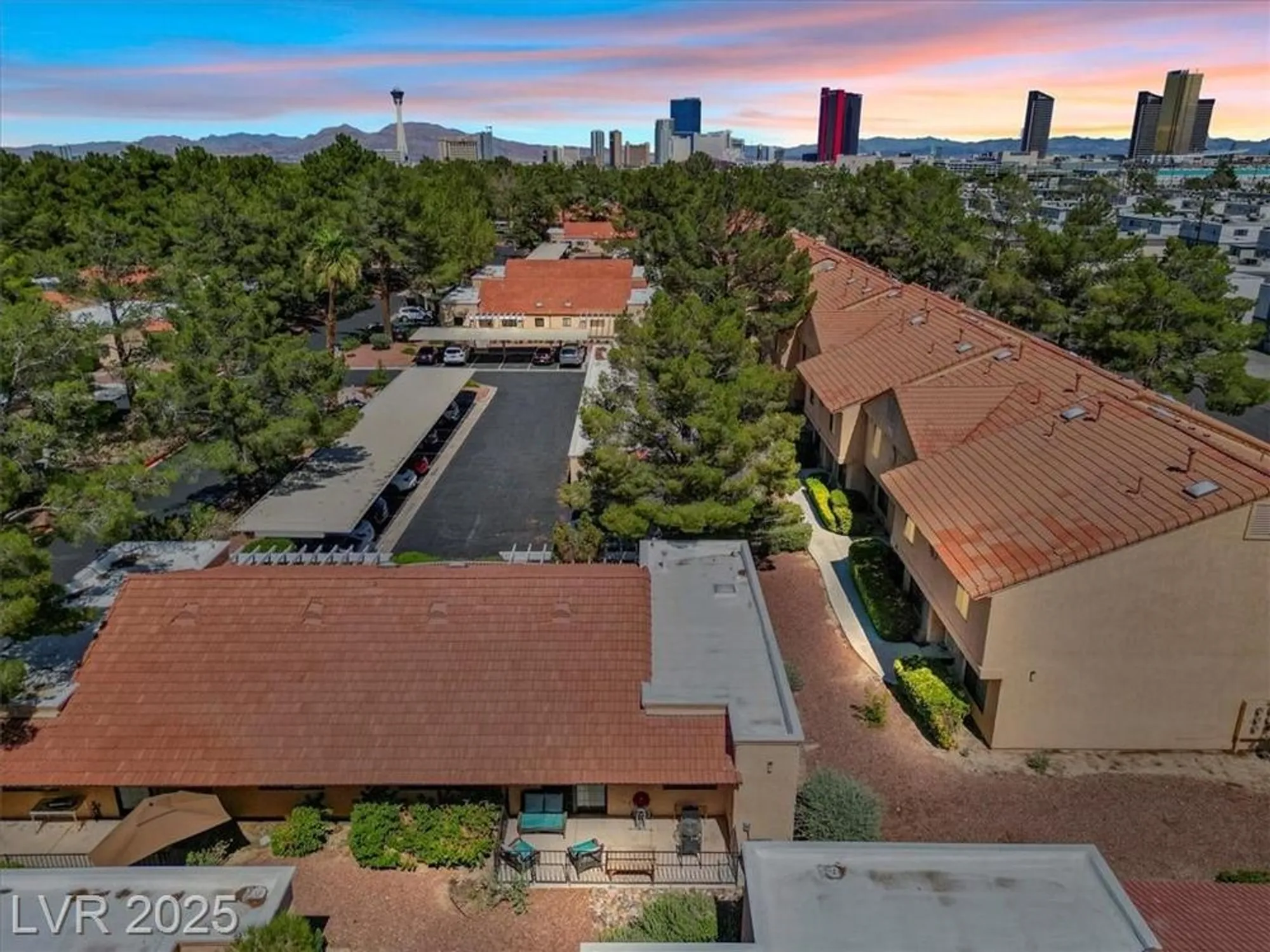 Property Slideshow image 22 of 43 | 2851 s valley view blvd unit 1130, Las Vegas, NV, 89102