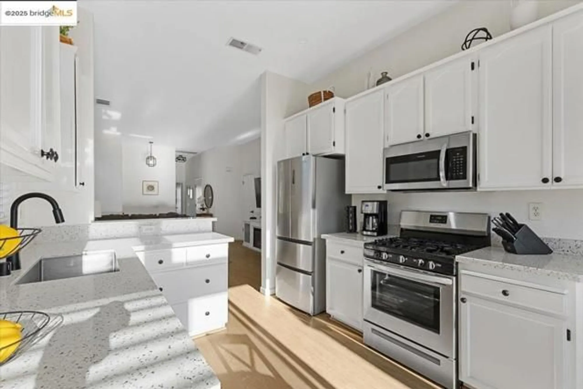 Property Slideshow image 19 of 43 | 308 upton pyne dr, Brentwood, CA, 94513