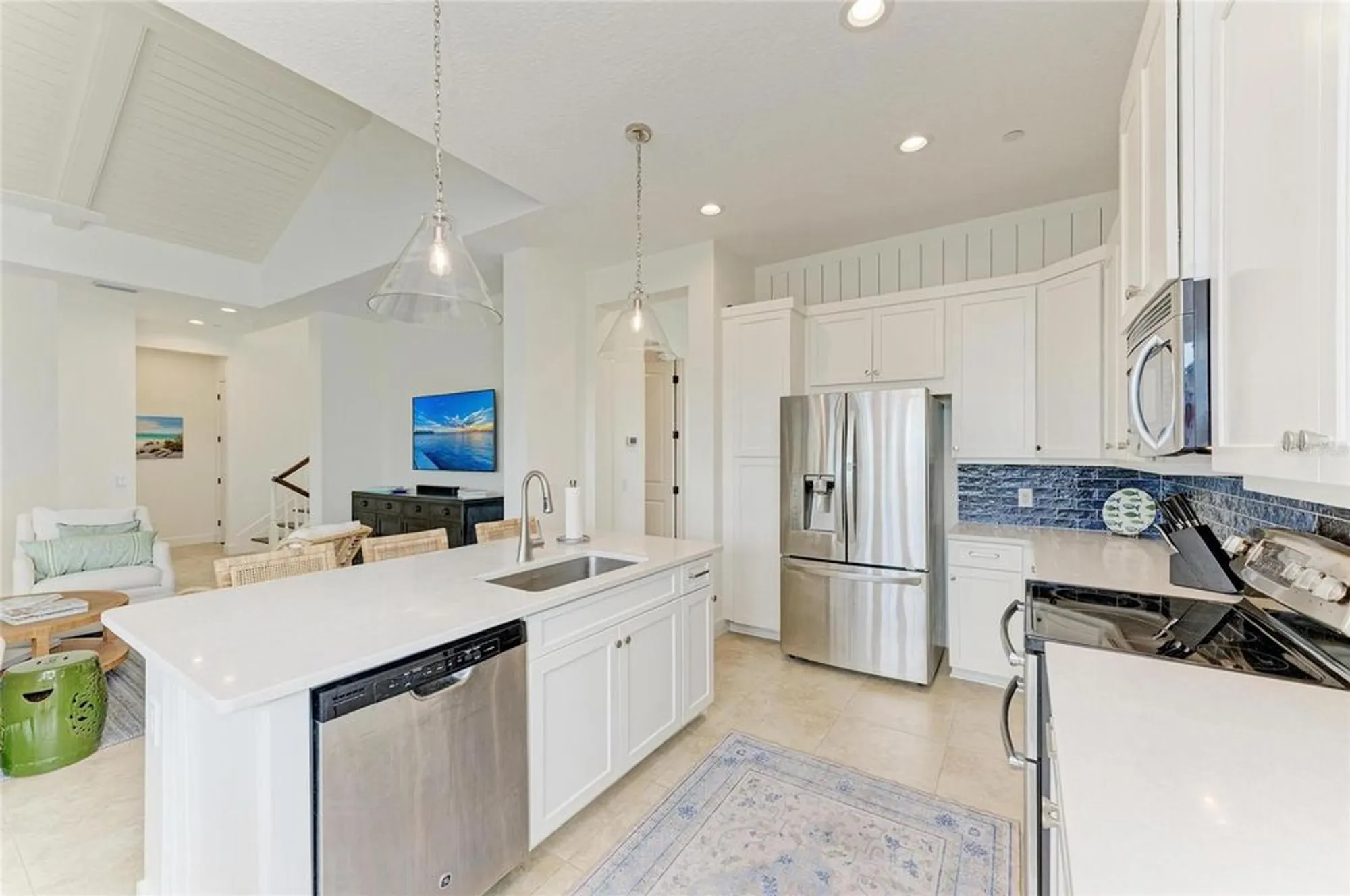 Property Slideshow image 17 of 100 | 258 sapphire lake dr unit 202, Bradenton, FL, 34209