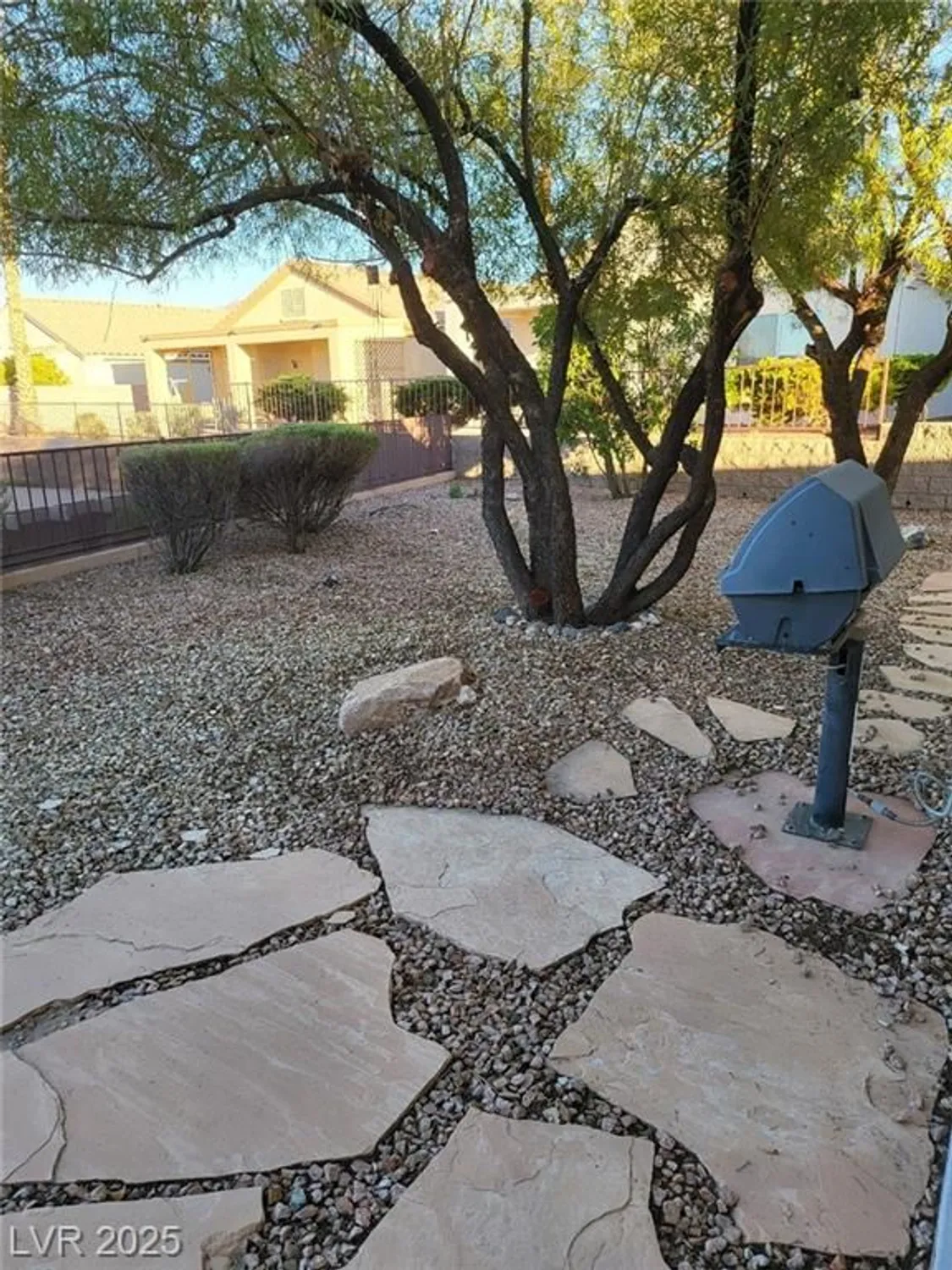 Property Slideshow image 18 of 22 | 1376 forlana dr, Henderson, NV, 89052