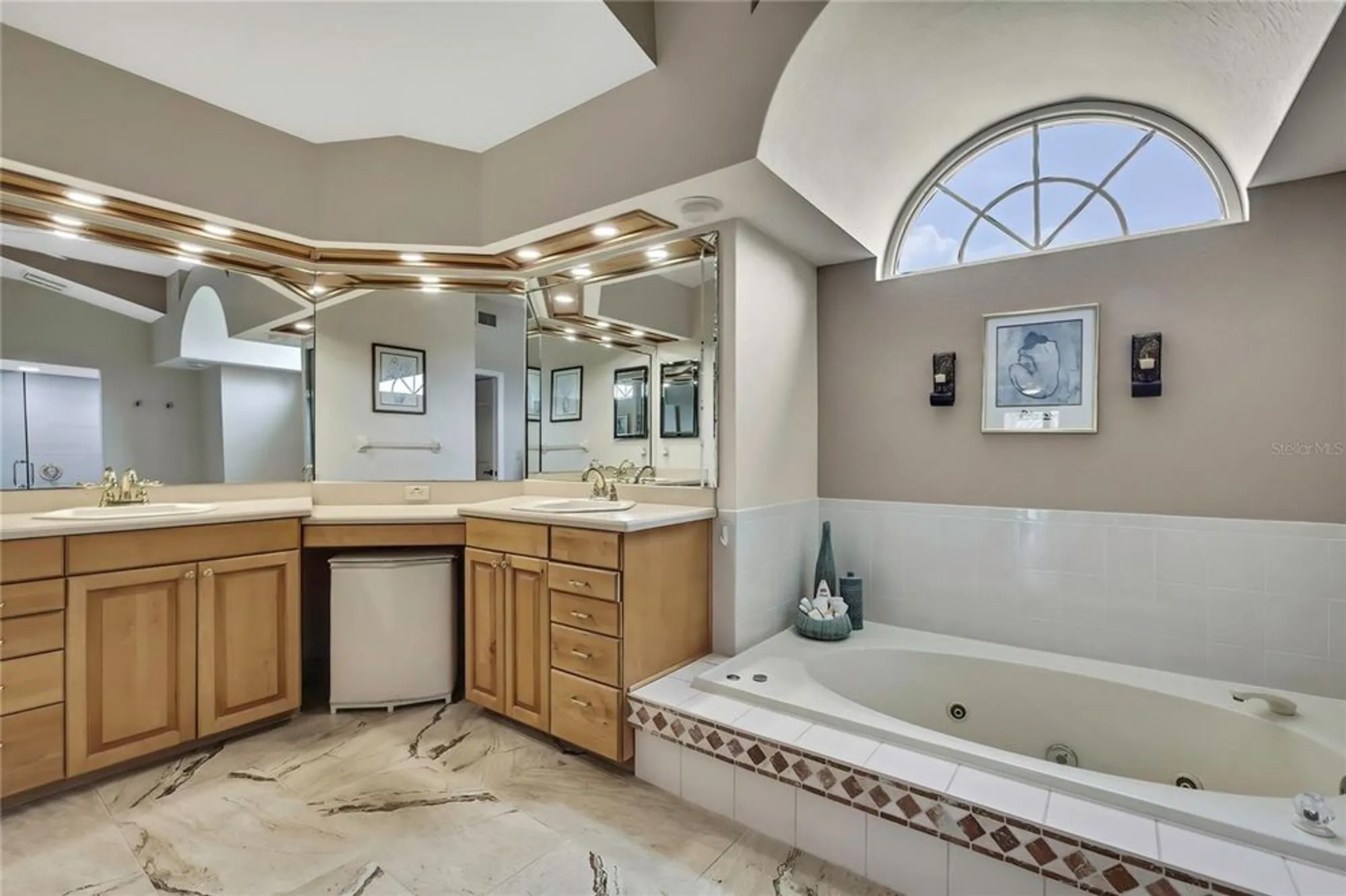 Property Slideshow image 33 of 79 | 9346 southern belle dr, Weeki Wachee, FL, 34613