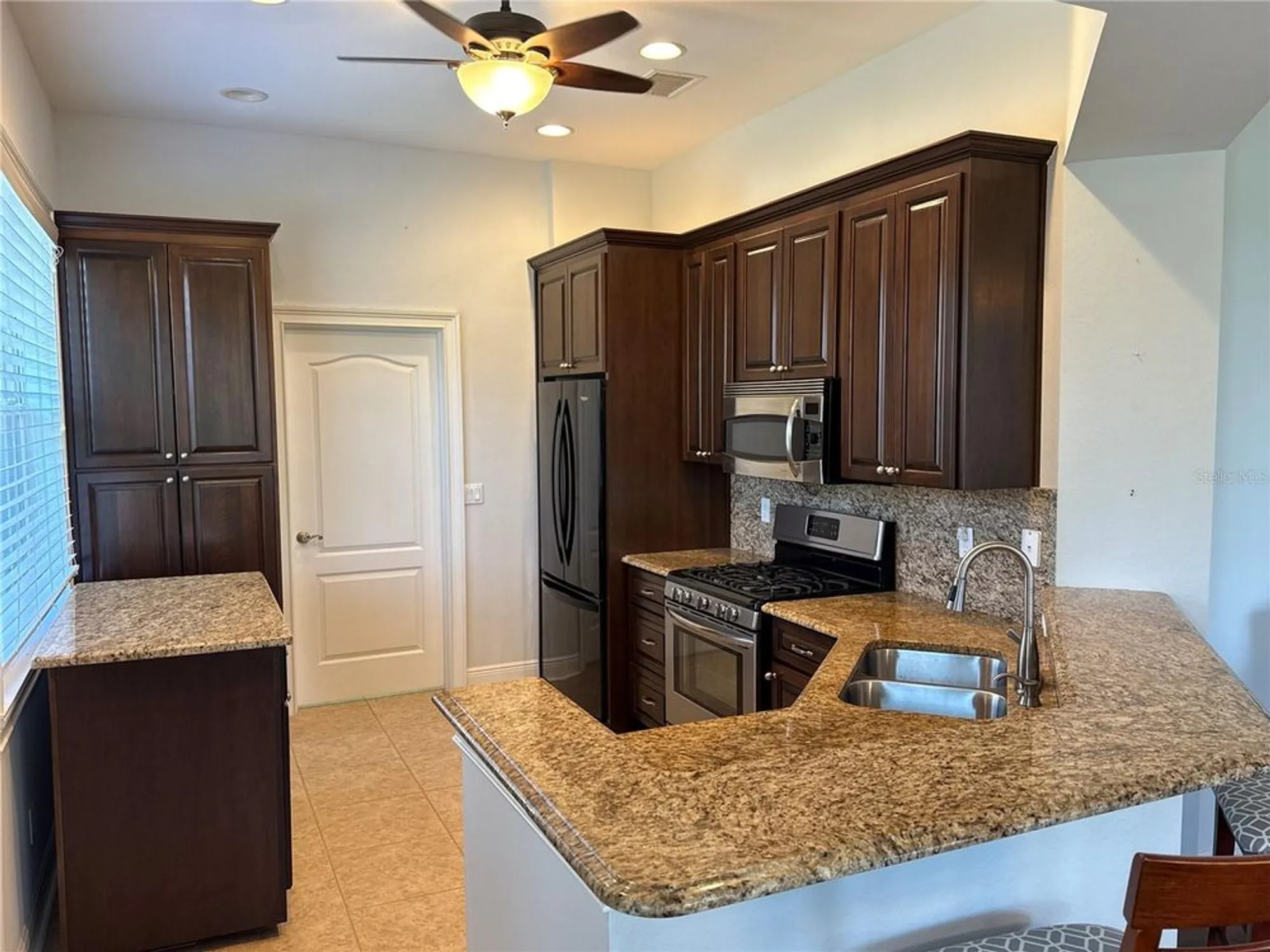 Property Slideshow image 9 of 29 | 832 king leon way, Sun City Center, FL, 33573