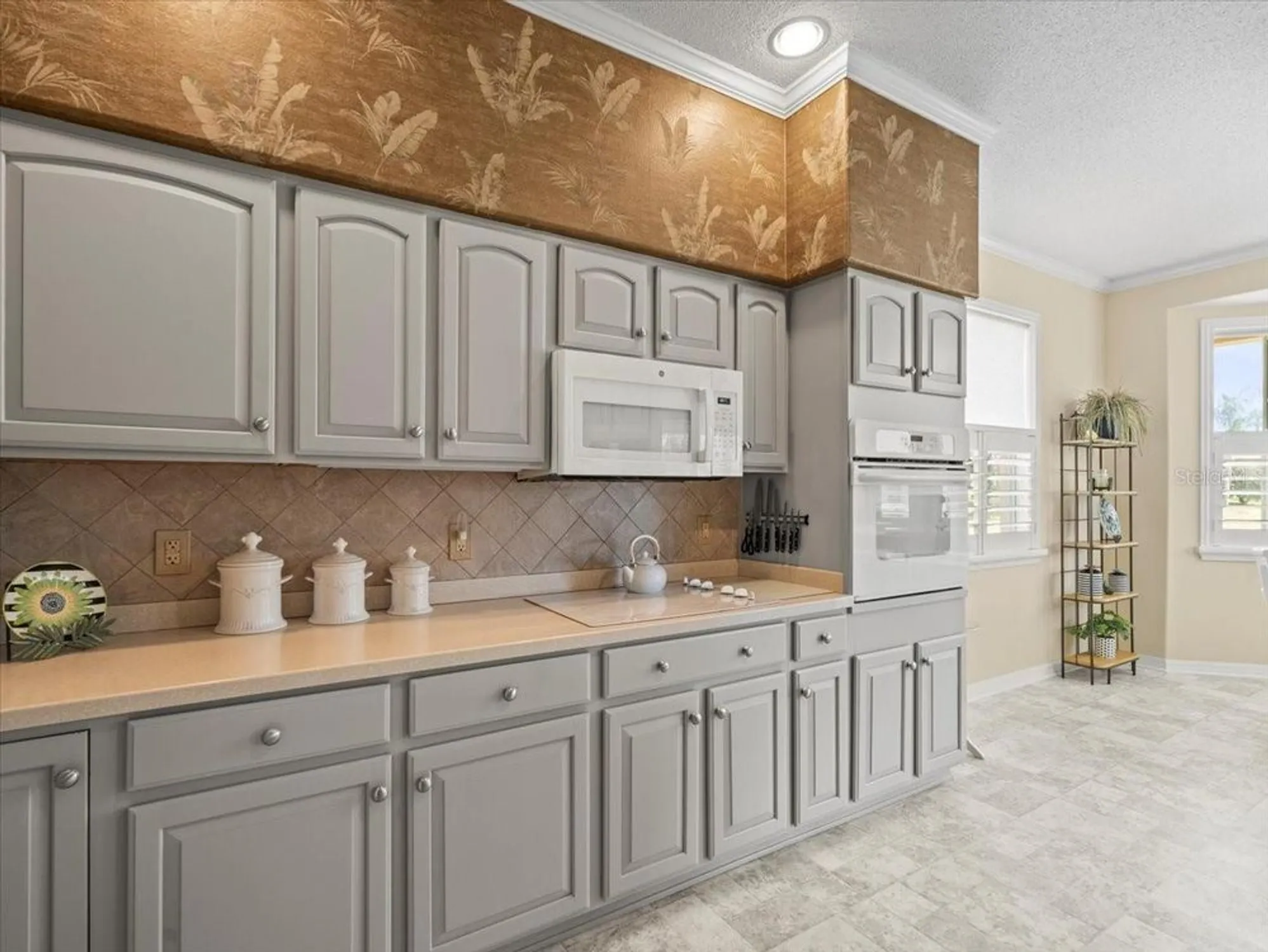 Property Slideshow image 18 of 57 | 18514 hidden pines way, Hudson, FL, 34667