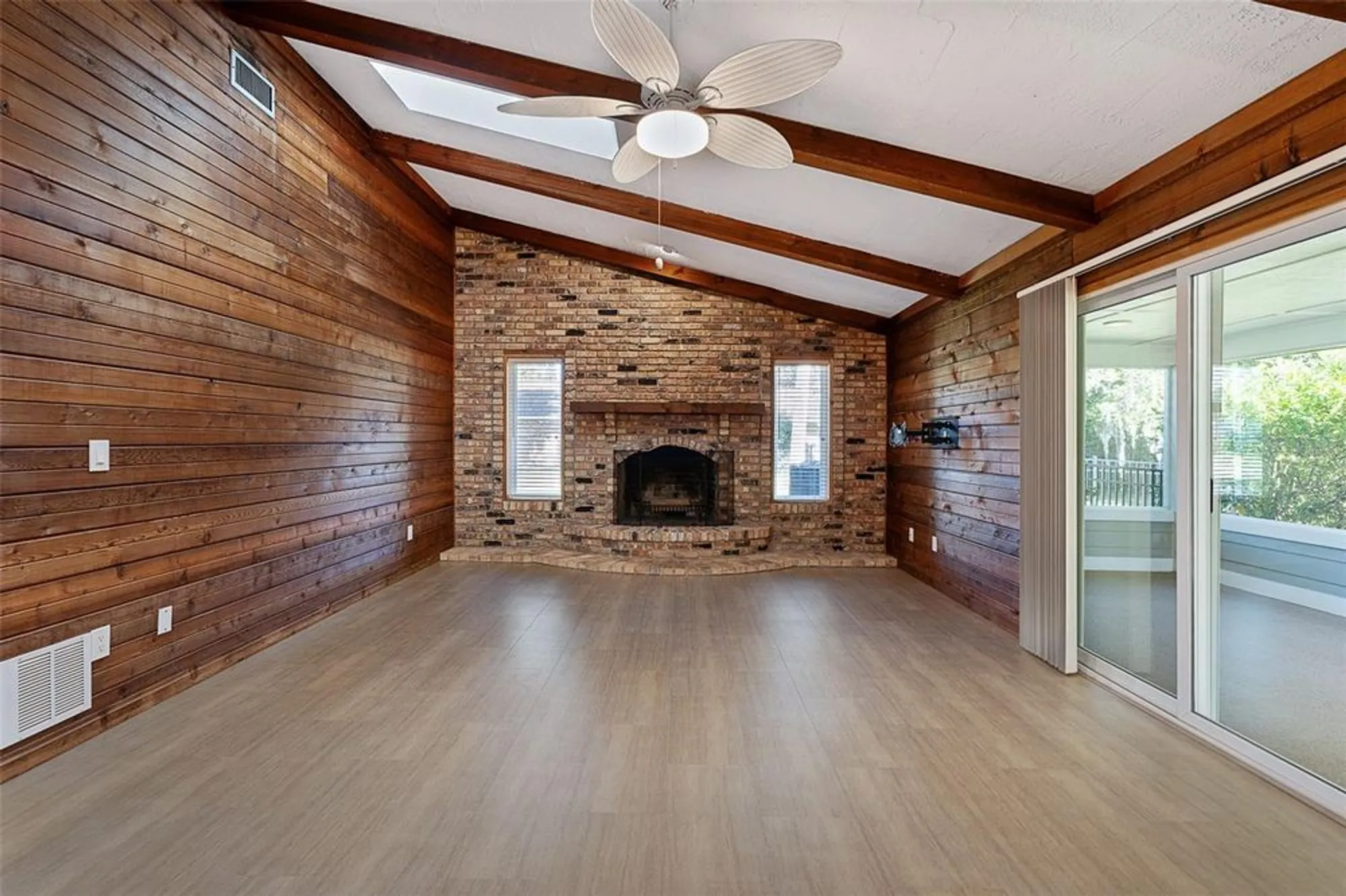 Property Slideshow image 21 of 48 | 521 pelican bay dr, Daytona Beach, FL, 32119