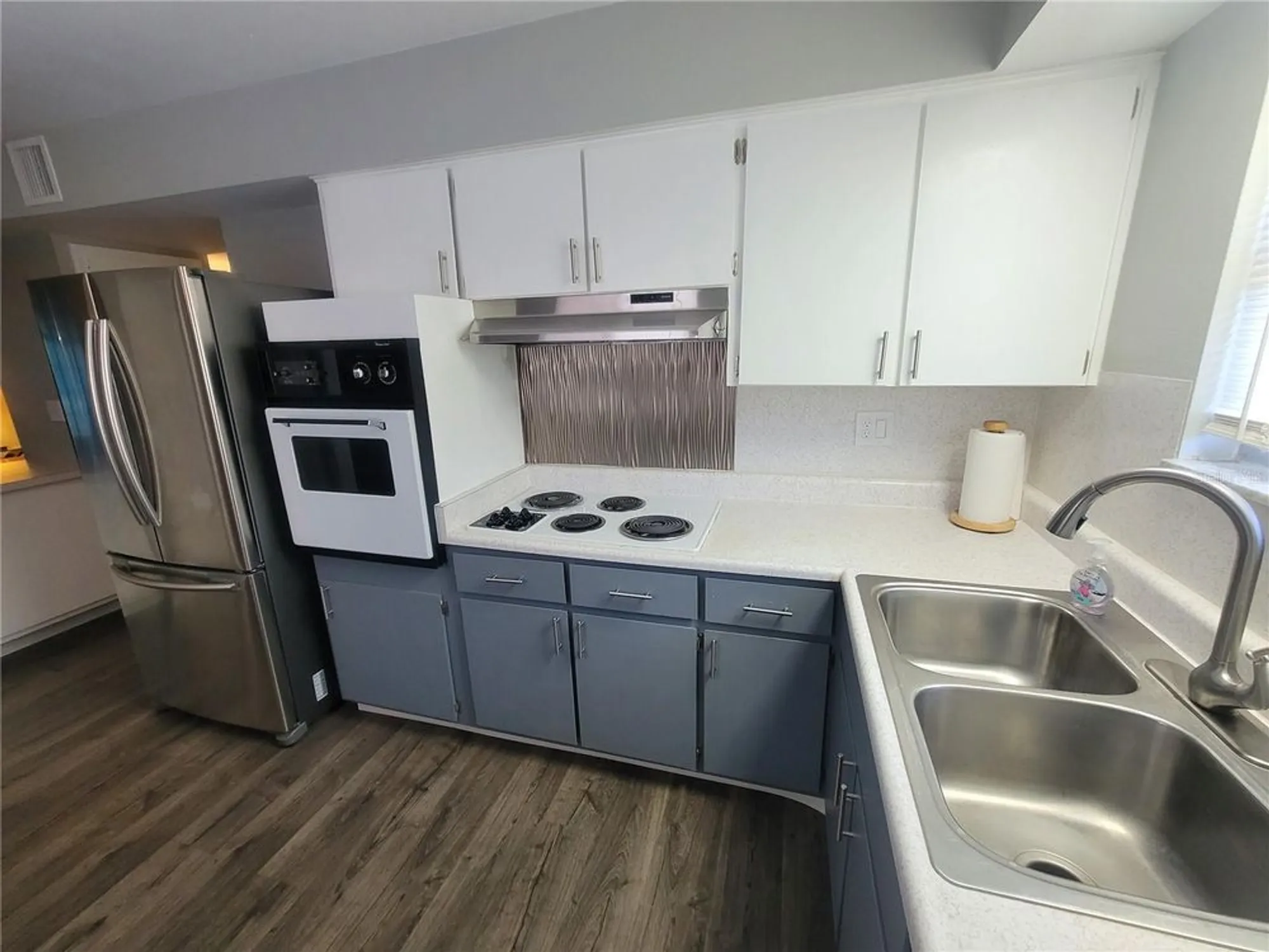 Property Slideshow image 14 of 44 | 823 la jolla ave, Sun City Center, FL, 33573