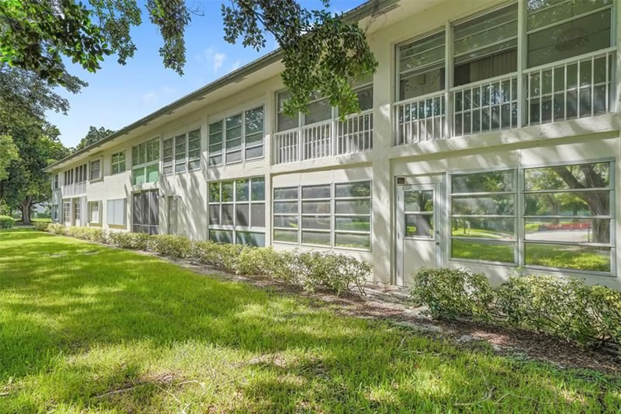 Property Slideshow image 28 of 37 | 2612 nassau bnd d1, Coconut Creek, FL, 33066