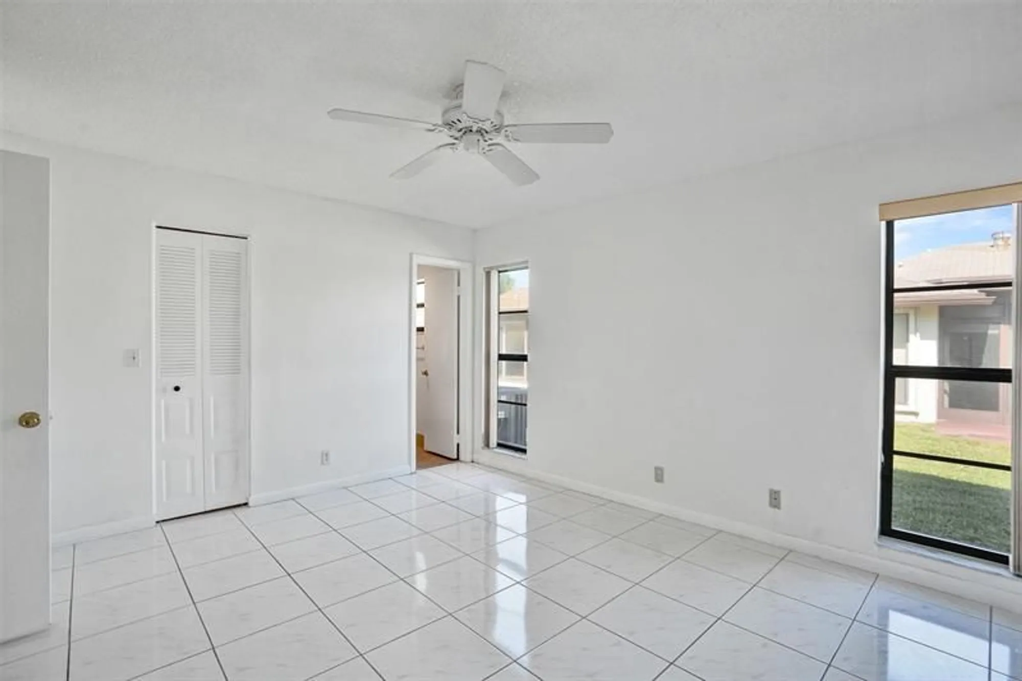 Property Slideshow image 23 of 68 | 2359 sw 16th dr, Deerfield Beach, FL, 33442