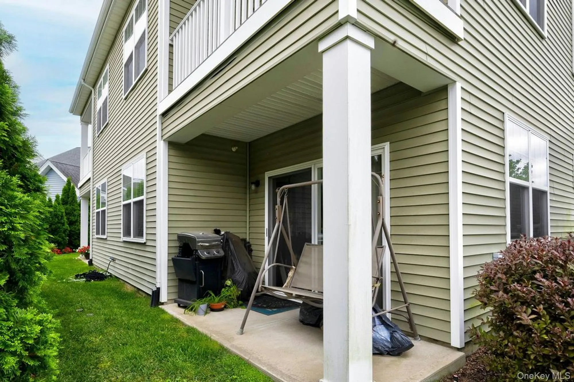 Property Slideshow image 15 of 40 | 279 augusta dr, Medford, NY, 11763