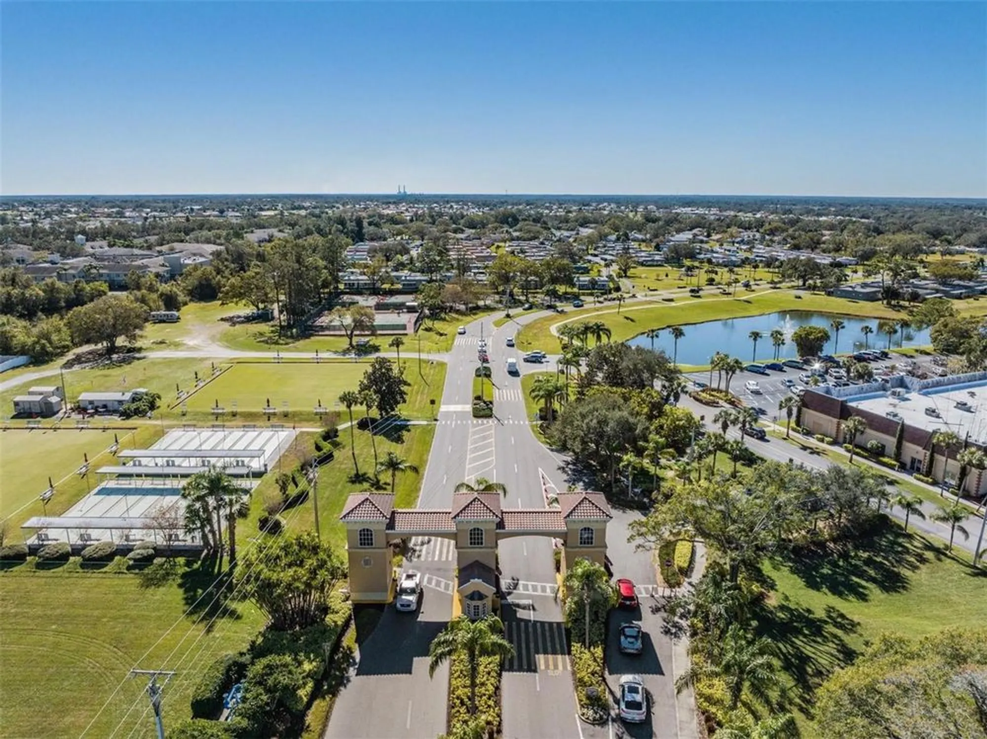 Property Slideshow image 51 of 62 | 2335 e del webb blvd, Sun City Center, FL, 33573