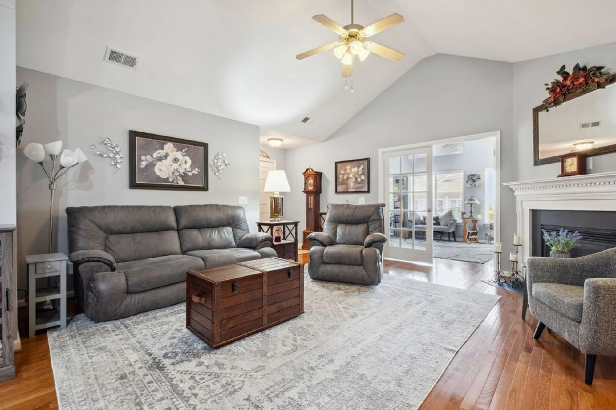 Property Slideshow image 11 of 32 | 825 s browns ln 1501, Gallatin, TN, 37066