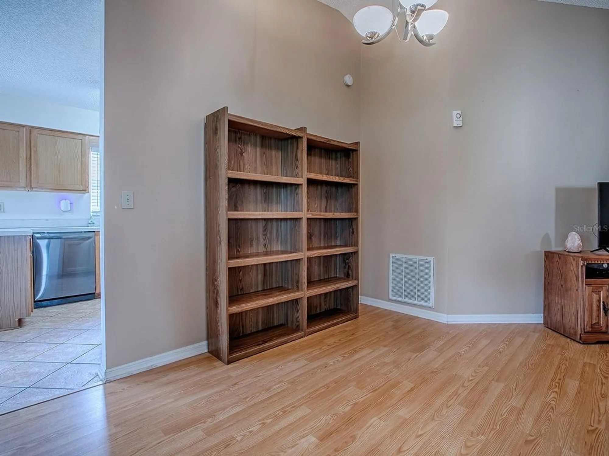 Property Slideshow image 7 of 40 | 432 ranchwood dr, Leesburg, FL, 34748