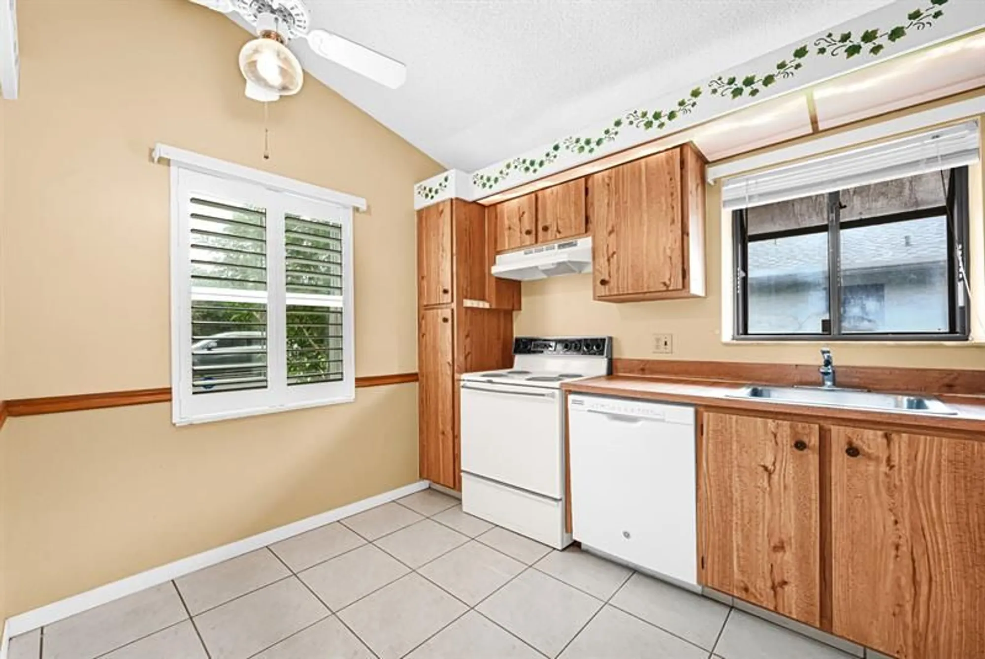 Property Slideshow image 9 of 49 | 8943 sunscape ln # 8943, Boca Raton, FL, 33496