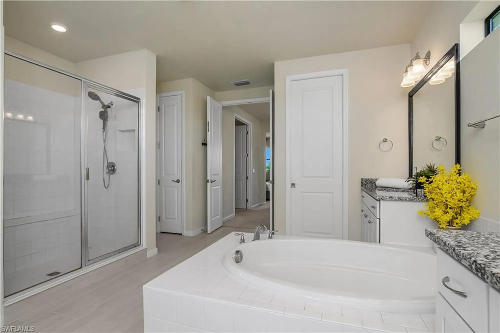 Property Slideshow image 18 of 50 | 17628 kinzie ln, Estero, FL, 33928