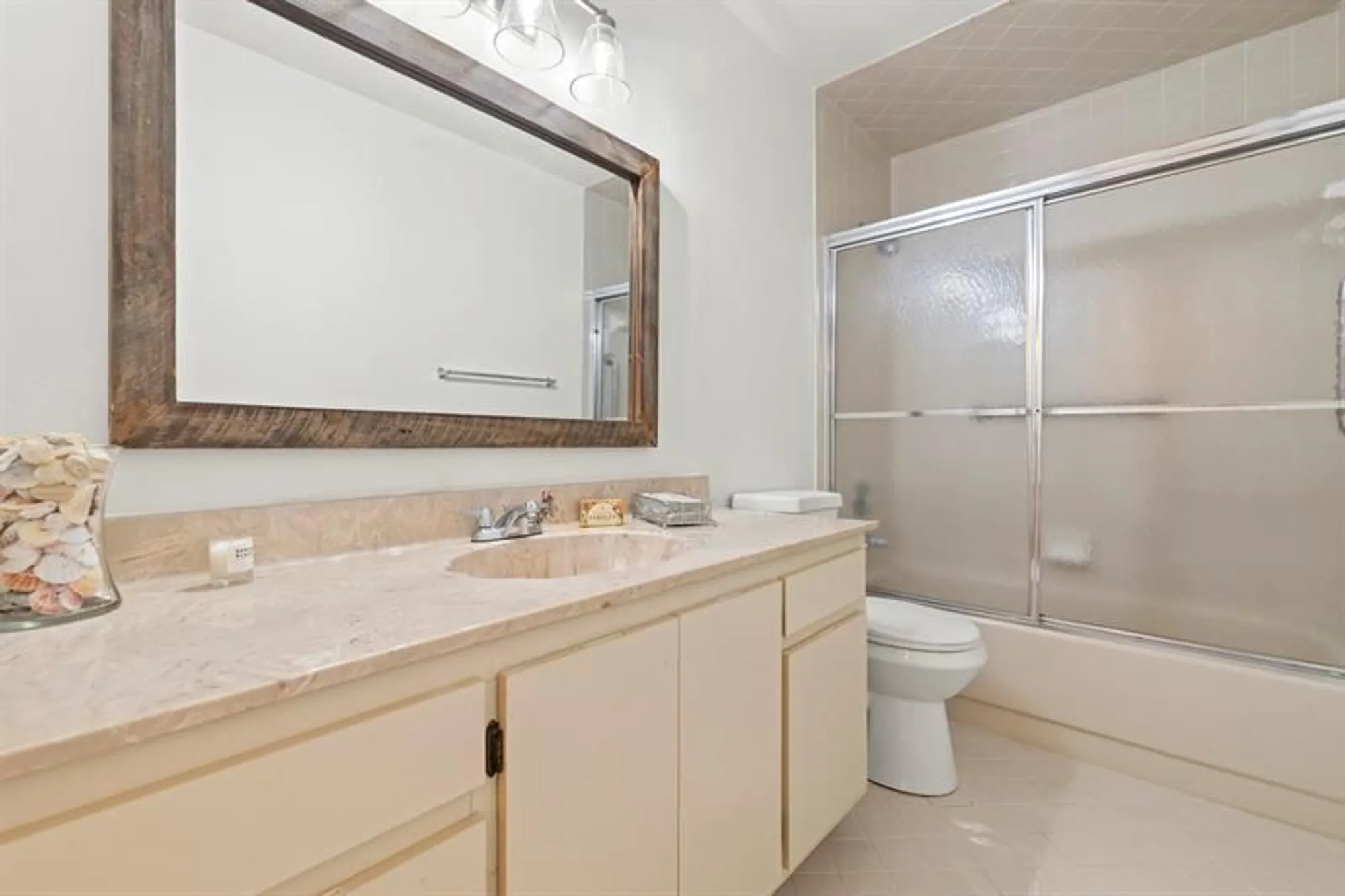Property Slideshow image 18 of 41 | 6472 overland dr, Delray Beach, FL, 33484