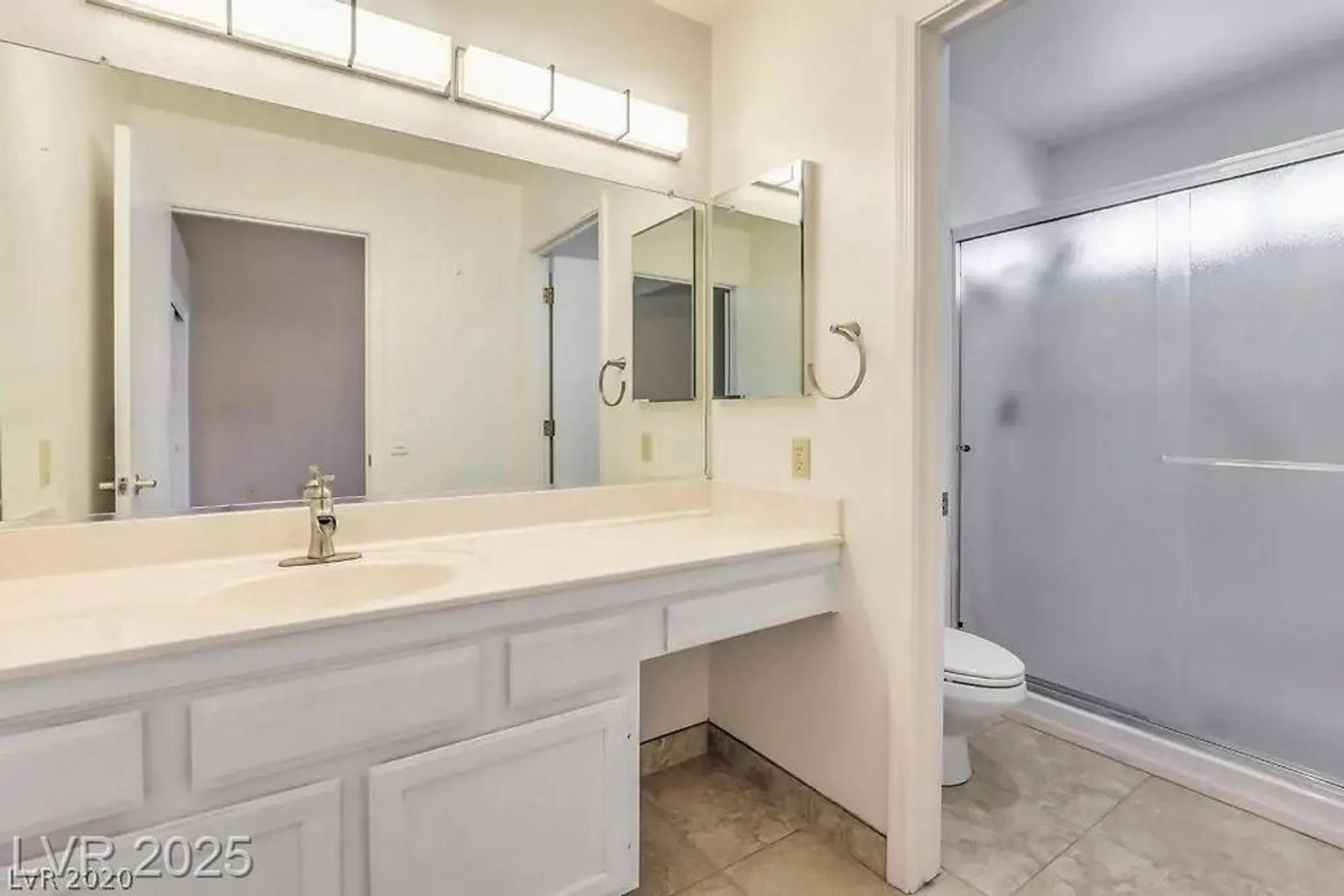 Property Slideshow image 9 of 12 | 2732 showcase dr, Las Vegas, NV, 89134