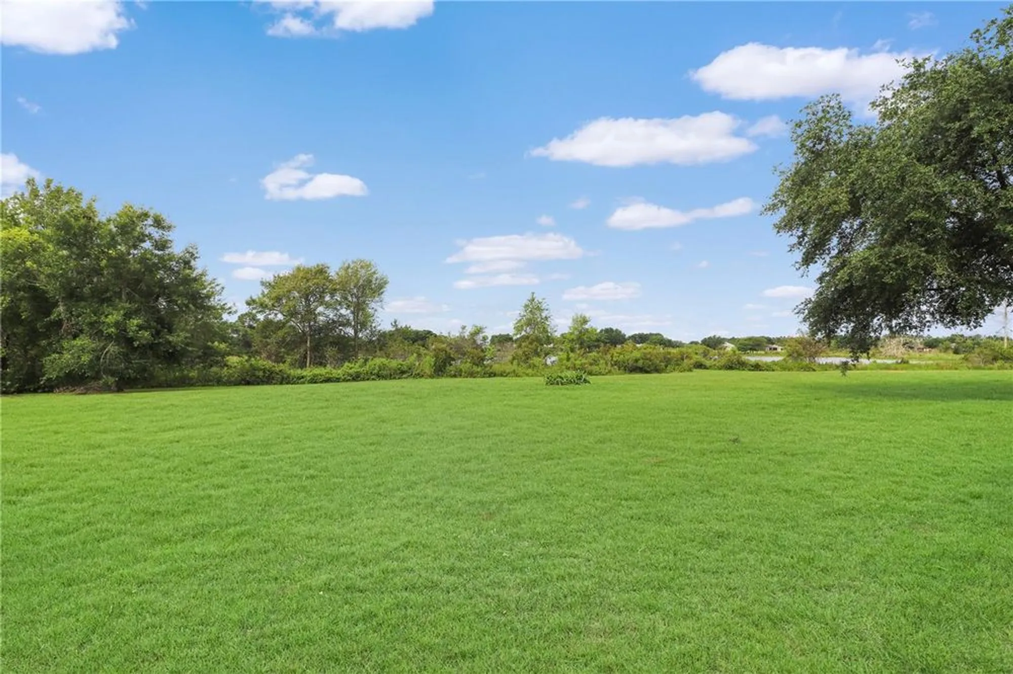 Property Slideshow image 31 of 49 | 22125 draw bridge dr, Leesburg, FL, 34748