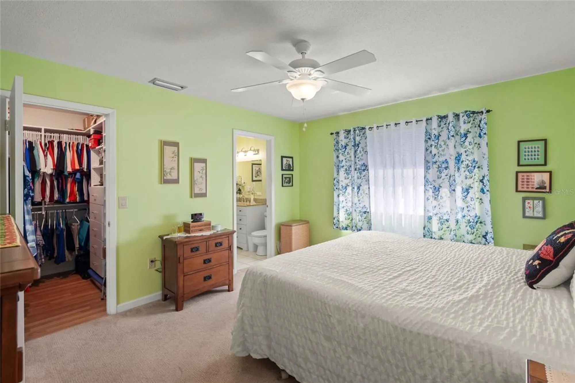 Property Slideshow image 22 of 41 | 1325 glen oaks dr 133, Sarasota, FL, 34232