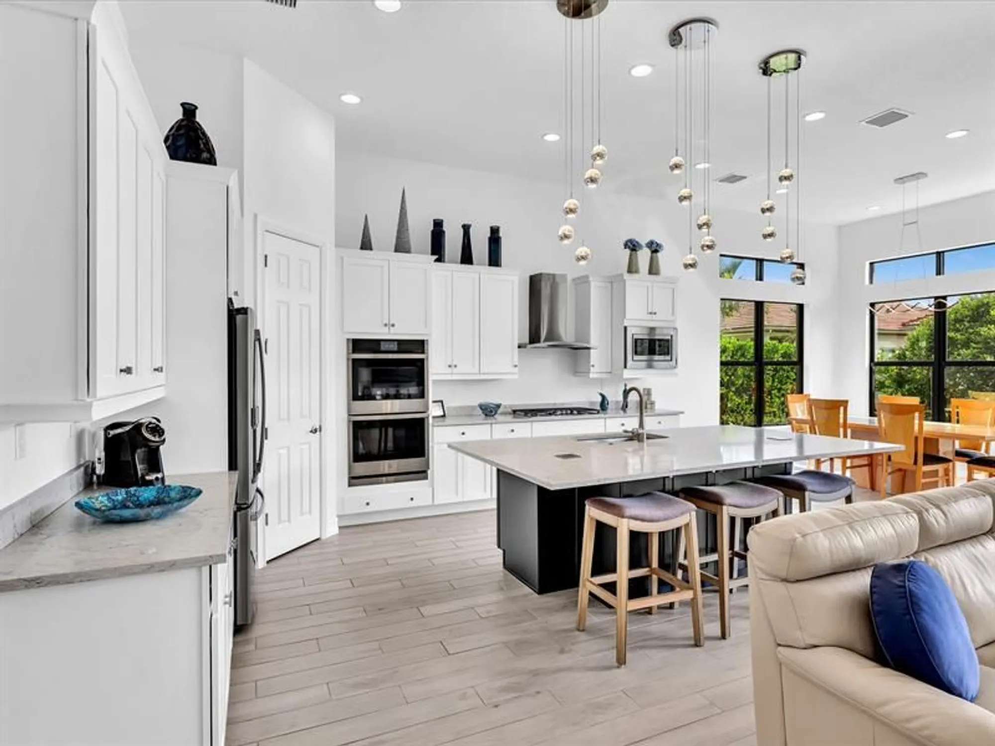 Property Slideshow image 12 of 98 | 8928 bastille cir e, Parkland, FL, 33076