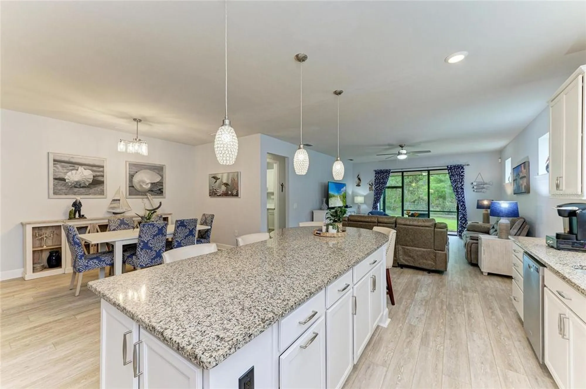 Property Slideshow image 21 of 65 | 7572 viola loop, Bradenton, FL, 34202