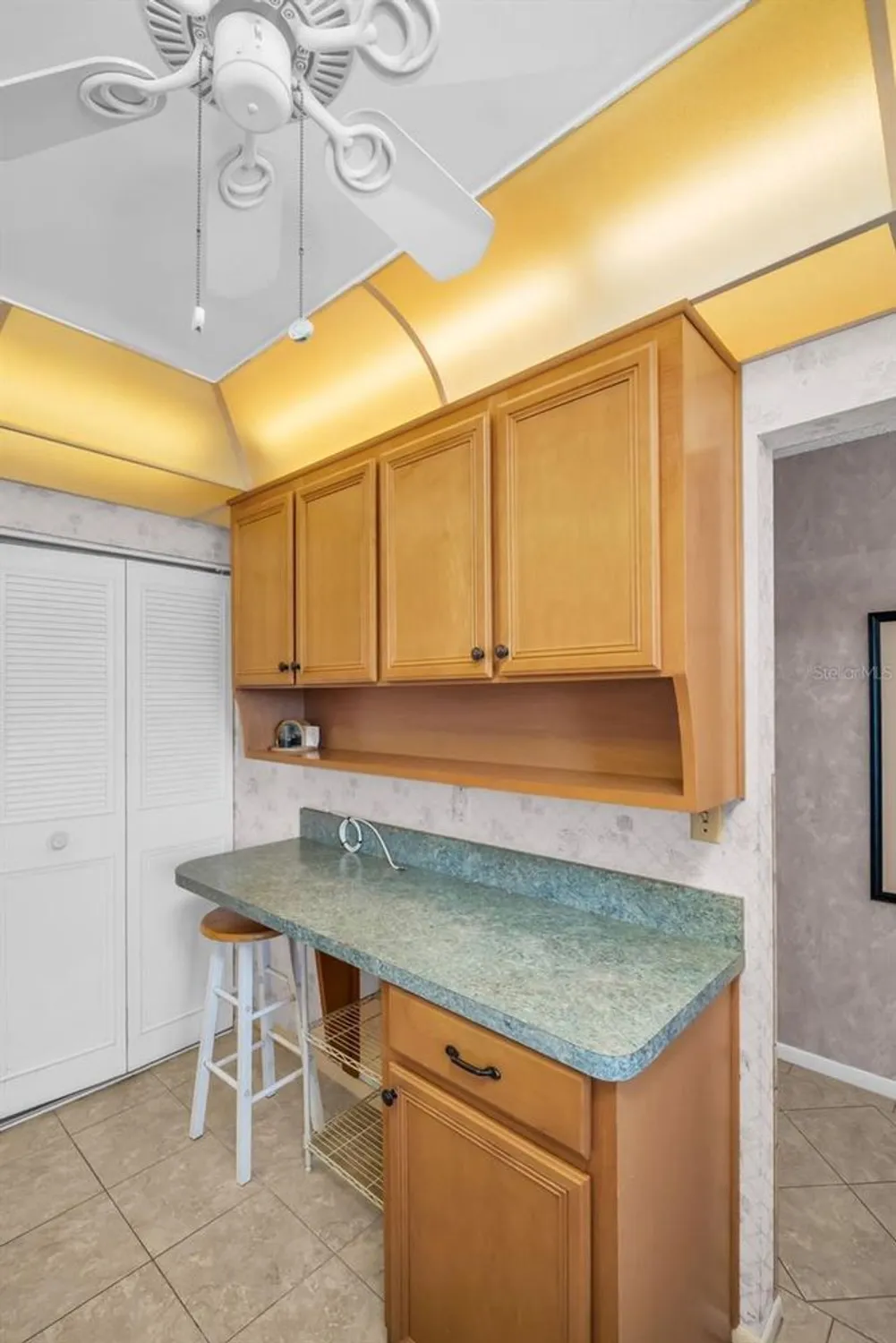 Property Slideshow image 16 of 28 | 5980 shore blvd 403, Gulfport, FL, 33707