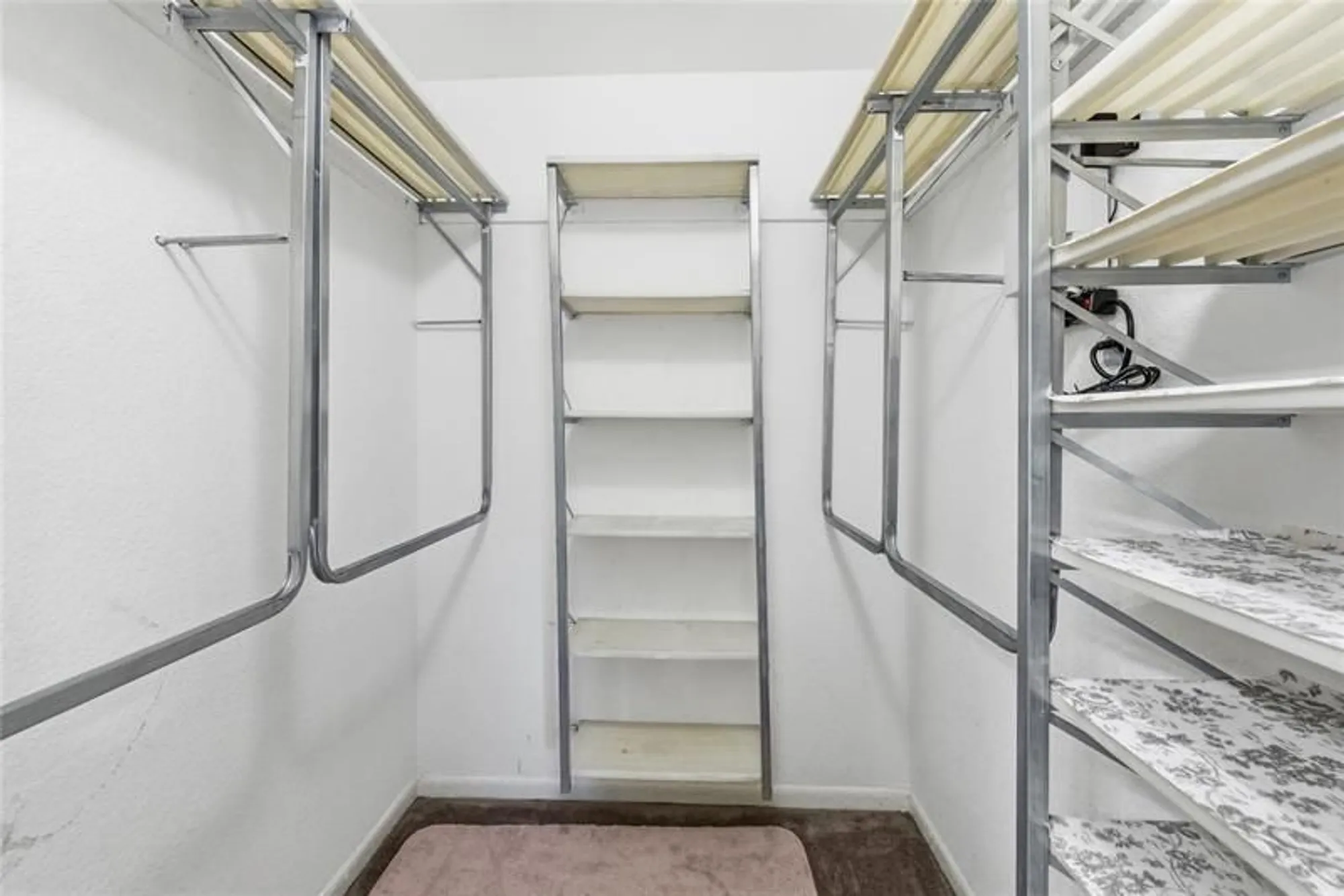 Property Slideshow image 16 of 26 | 9232 pecky cypress ln 2d, Boca Raton, FL, 33428