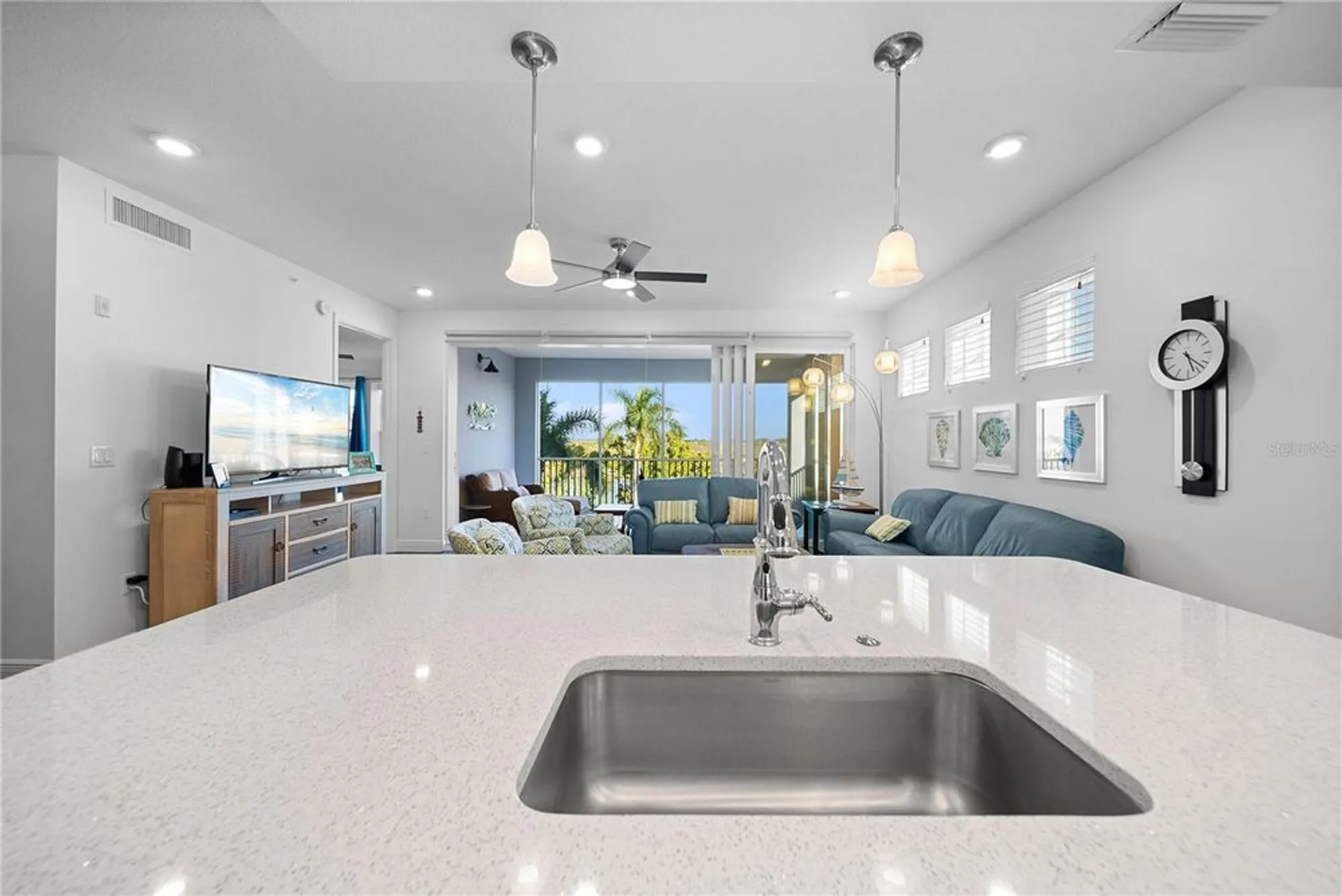 Property Slideshow image 10 of 72 | 391 aruba cir 303, Bradenton, FL, 34209
