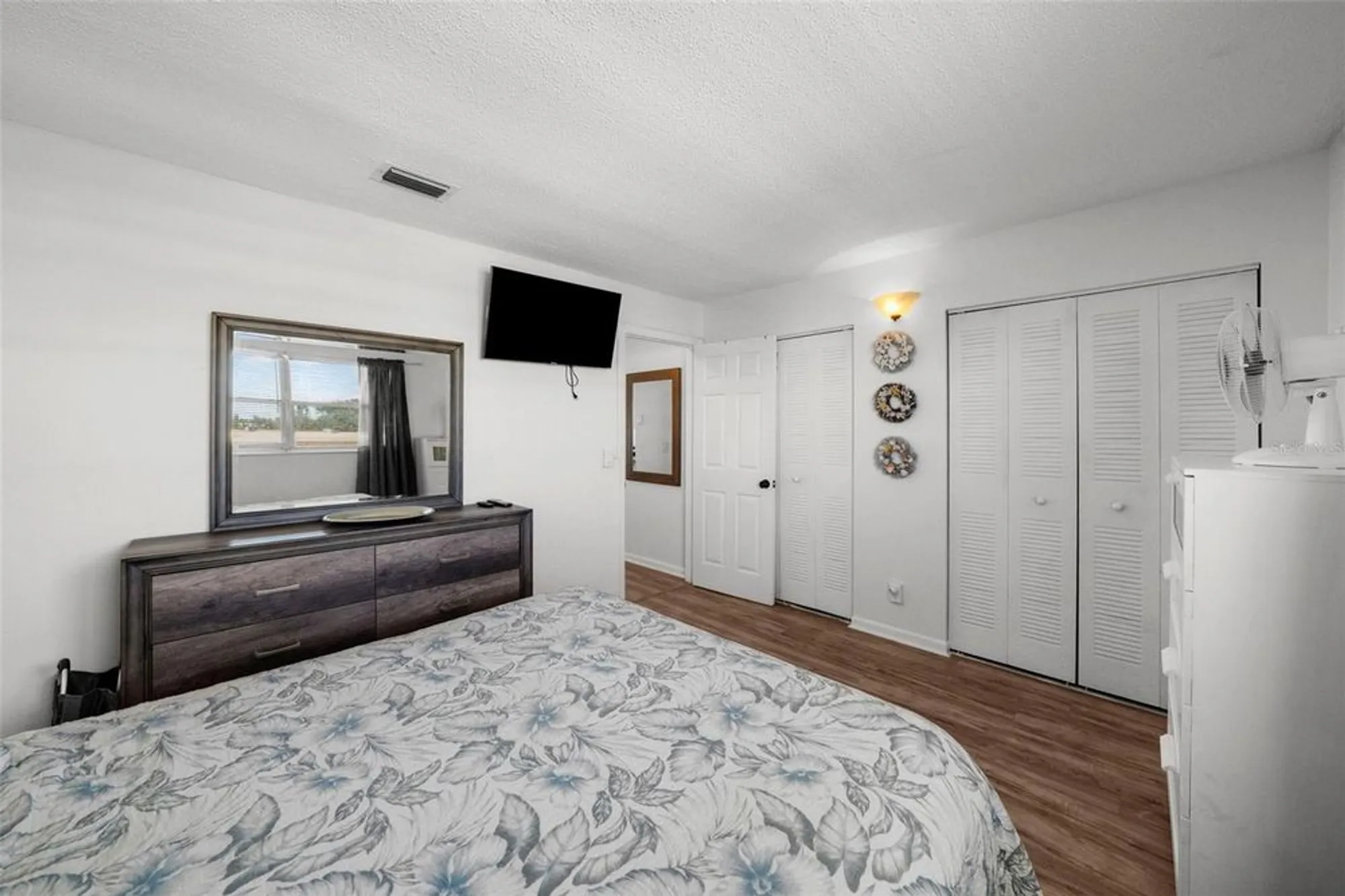 Property Slideshow image 13 of 44 | 5623 80th st n unit 506, Saint Petersburg, FL, 33709