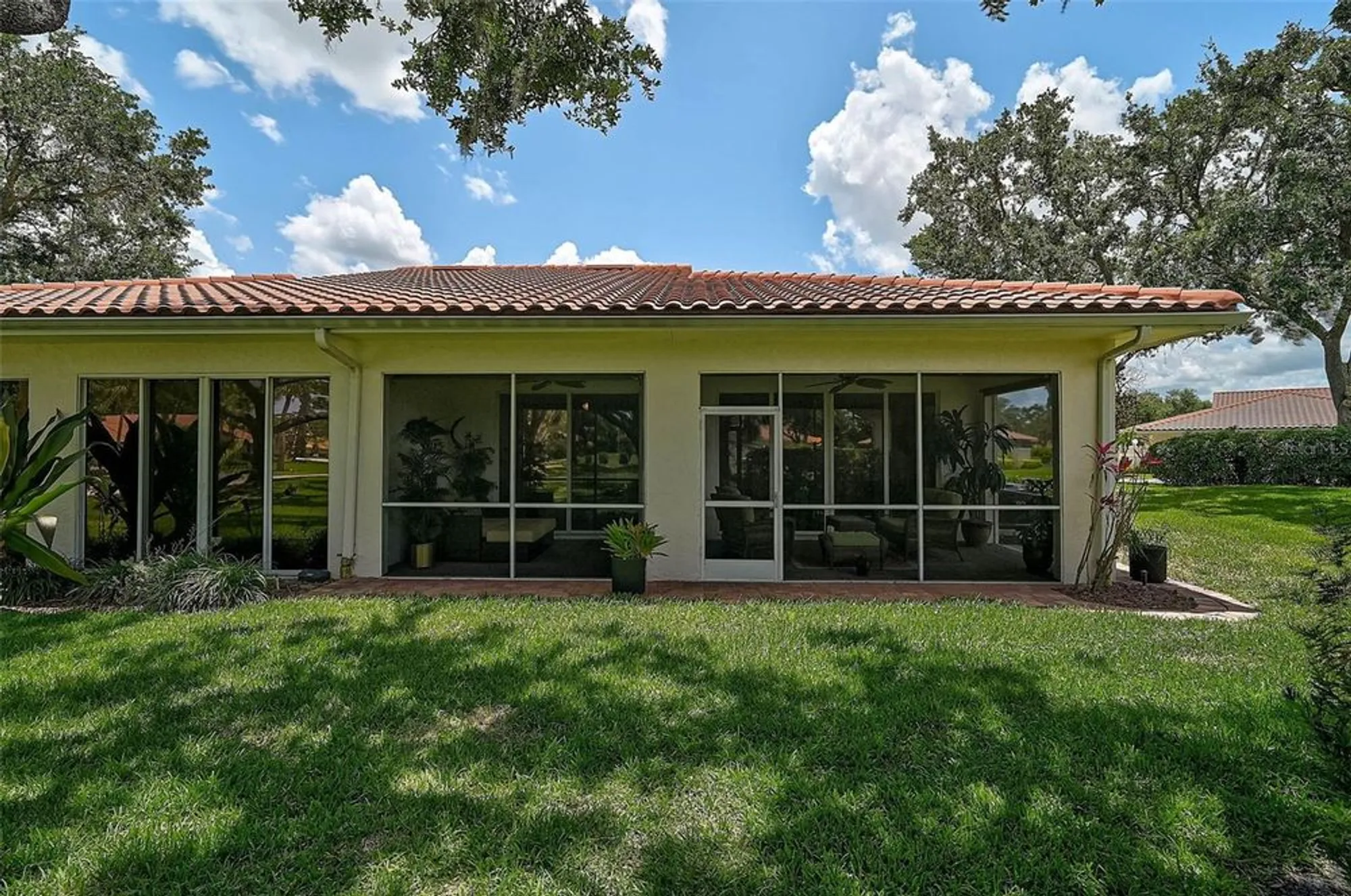 Property Slideshow image 38 of 49 | 7341 golf pointe cir, Sarasota, FL, 34243