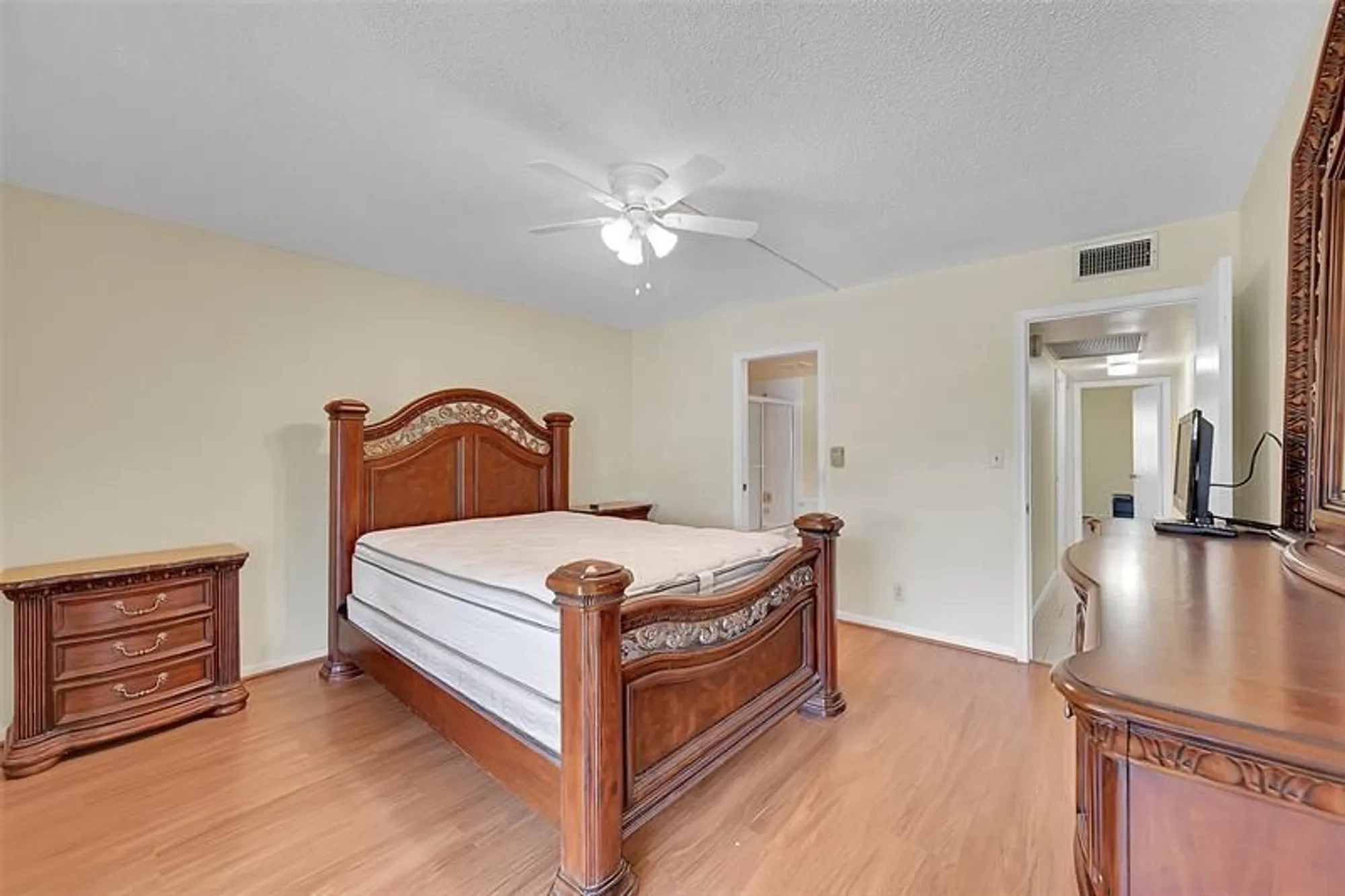Property Slideshow image 10 of 29 | 2901 victoria cir k3, Coconut Creek, FL, 33066