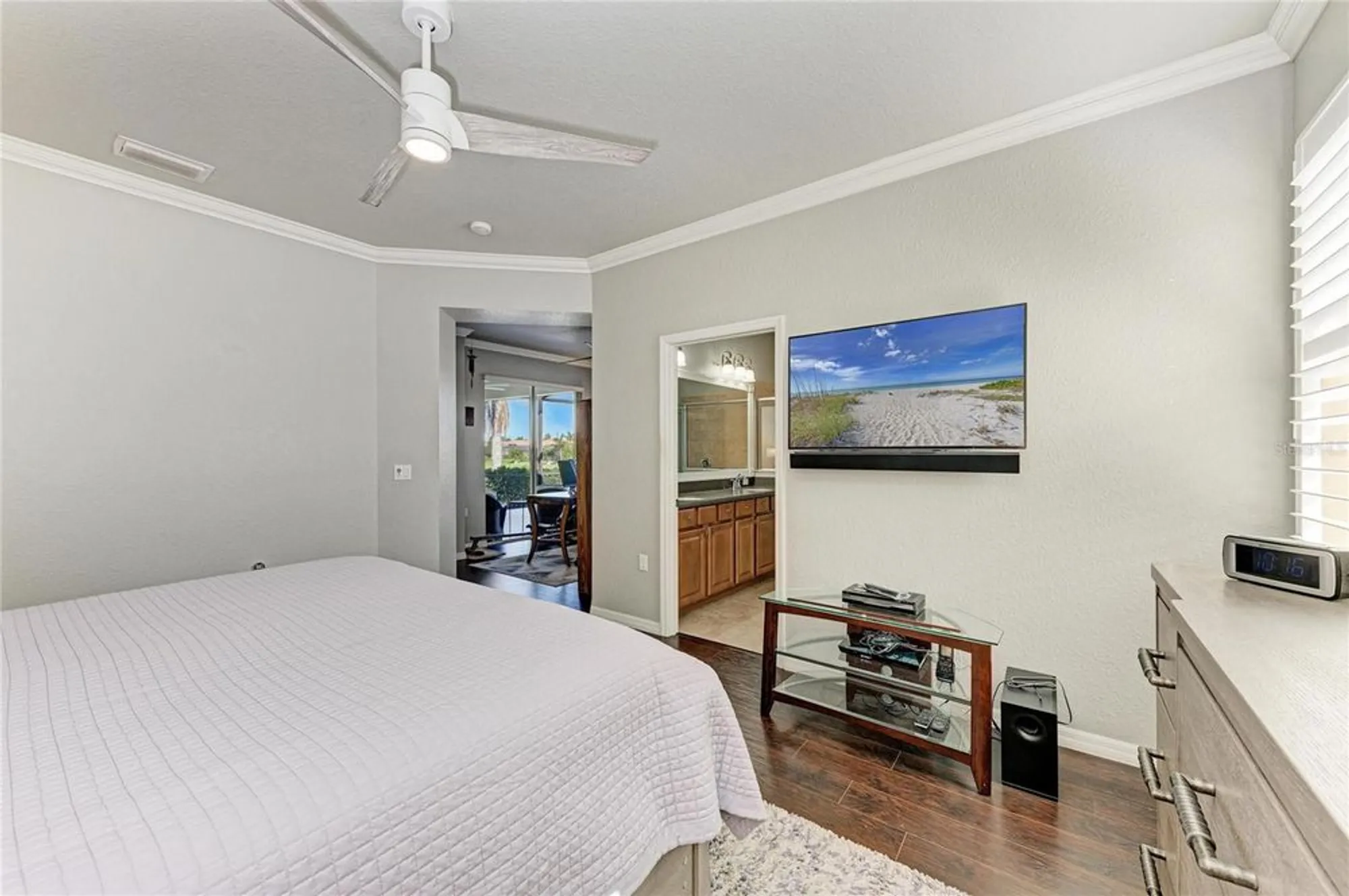 Property Slideshow image 30 of 52 | 212 river enclave ct, Bradenton, FL, 34212