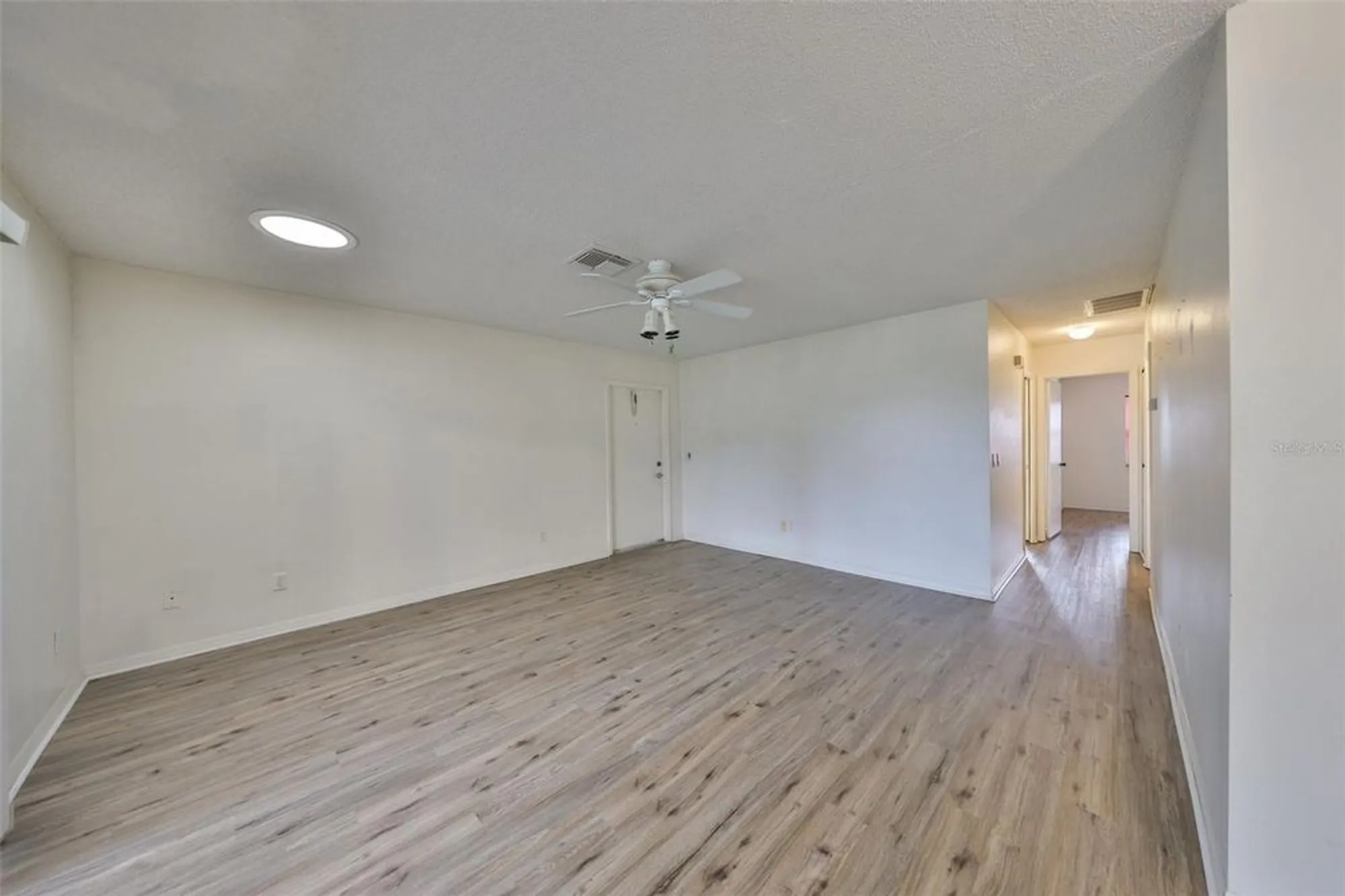 Property Slideshow image 10 of 45 | 431 gloucester blvd, Sun City Center, FL, 33573