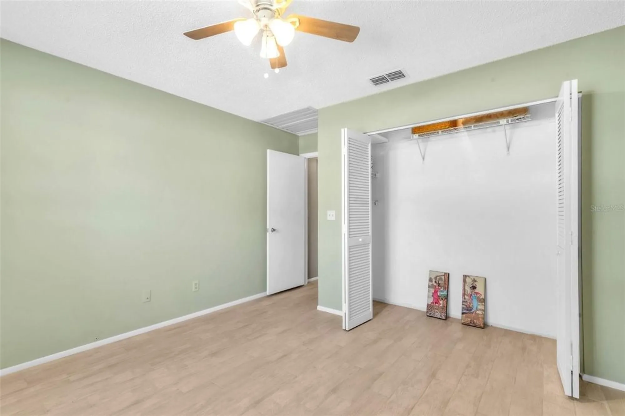 Property Slideshow image 19 of 32 | 2241 shelly dr d, Palm Harbor, FL, 34684